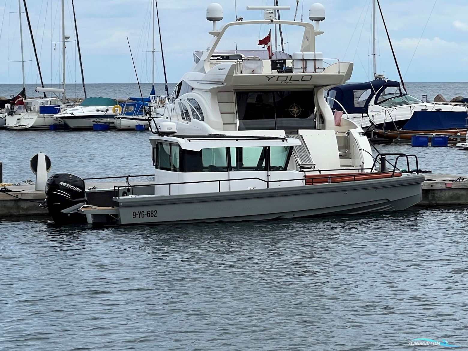 Axopar 28 Cabin R-Version