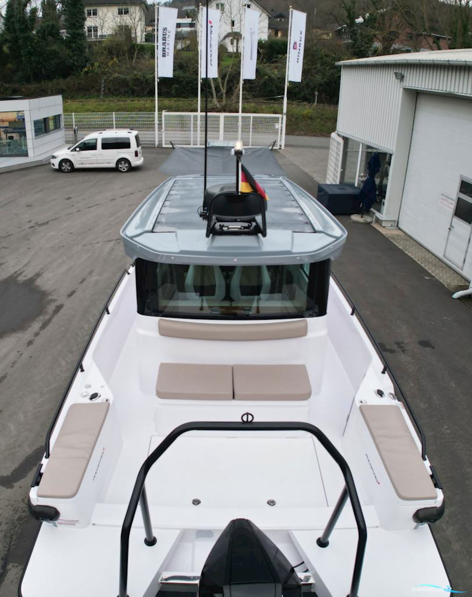AXOPAR 28 Cabin