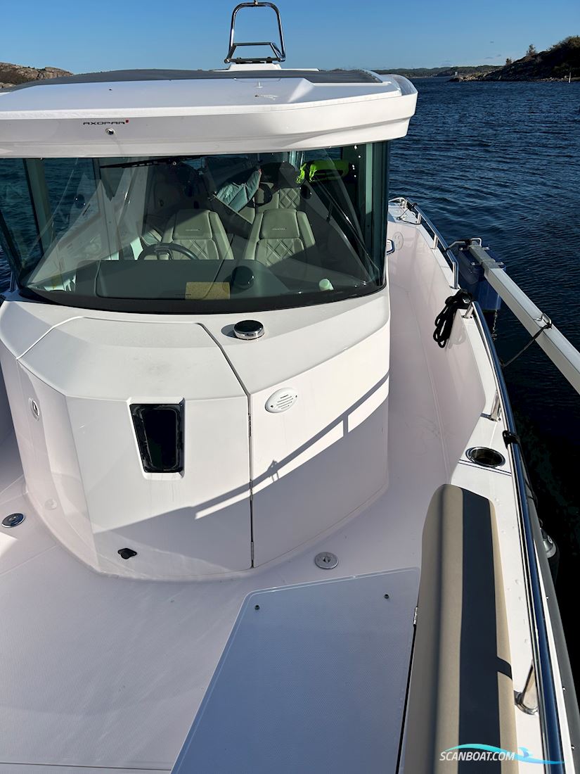Axopar 28 Cabin