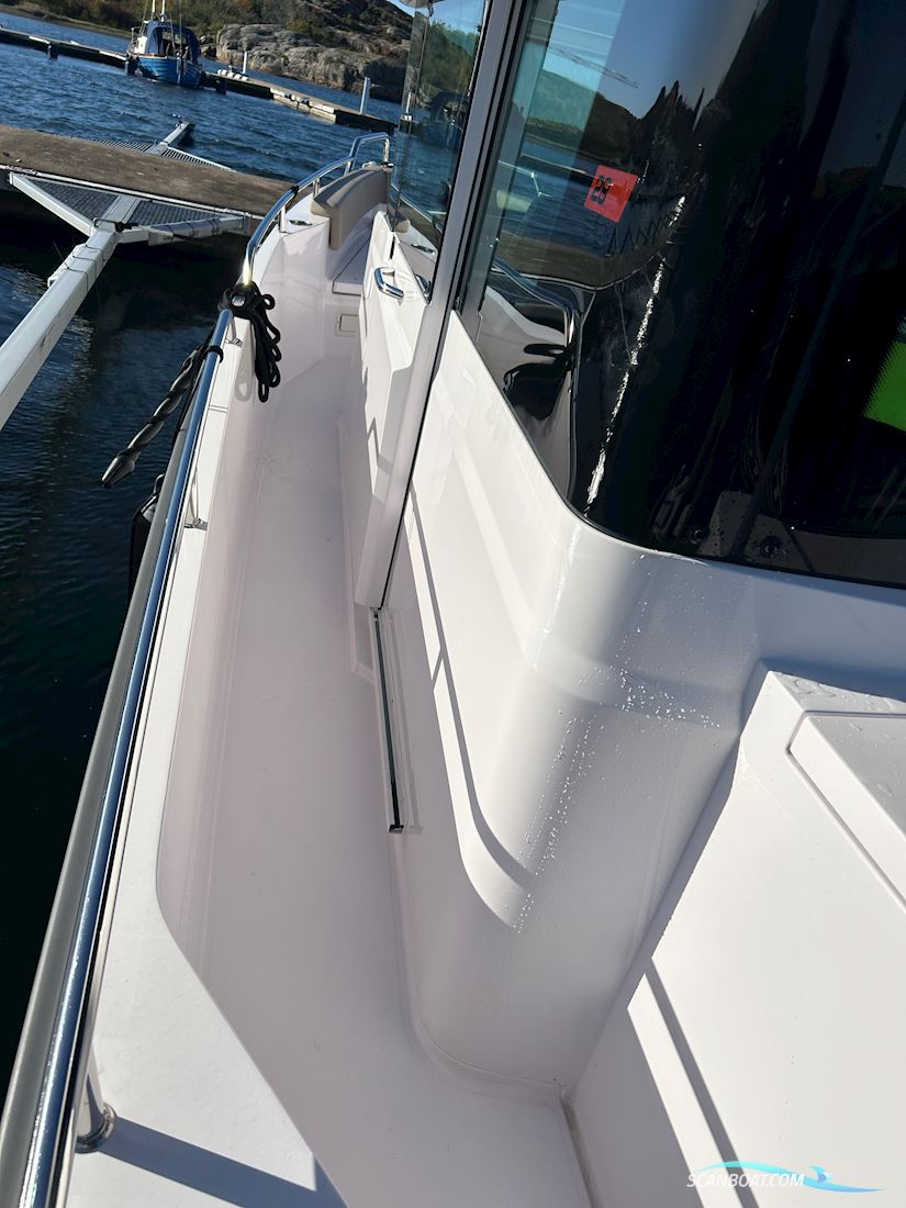 Axopar 28 Cabin