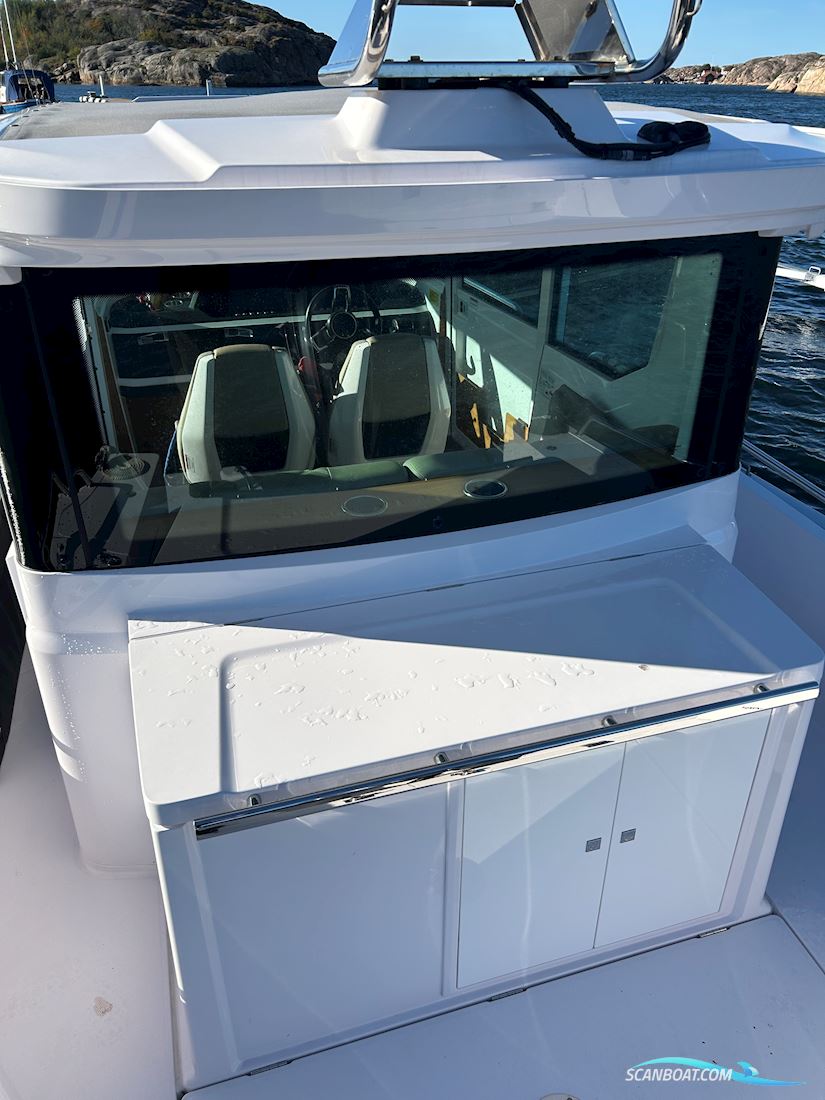 Axopar 28 Cabin