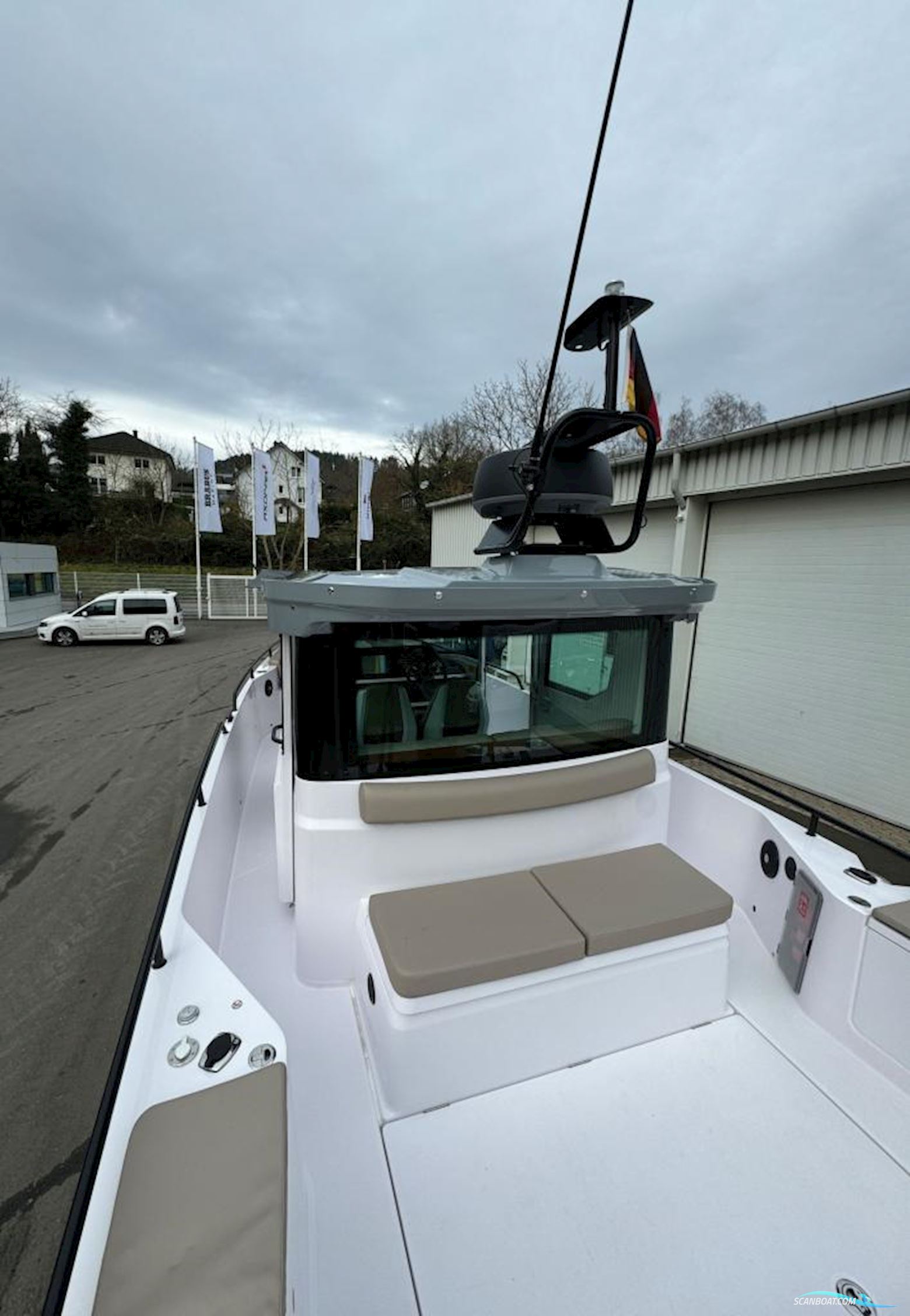 Axopar 28 Cabin