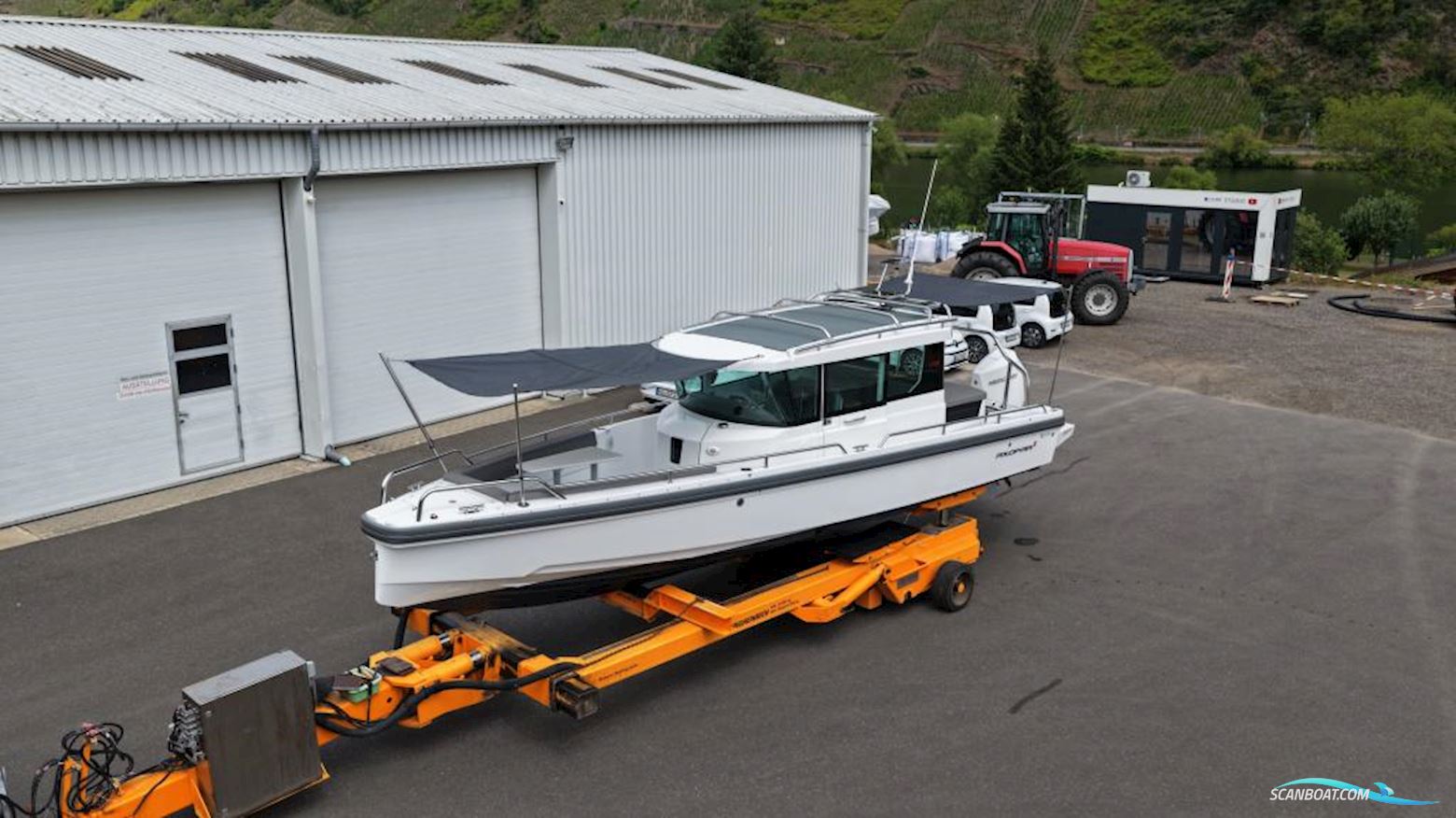 Axopar 28 Cabin Motorboat 2020, with Mercury engine, Germany