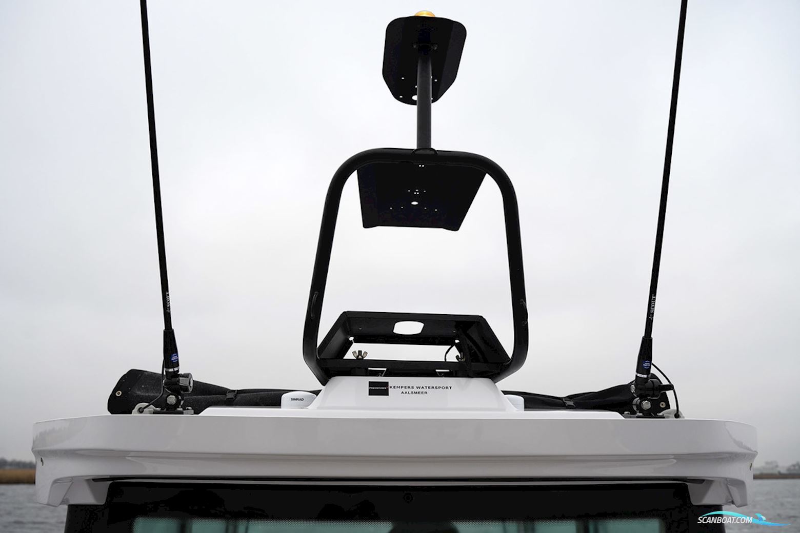 Axopar 28 Cabin