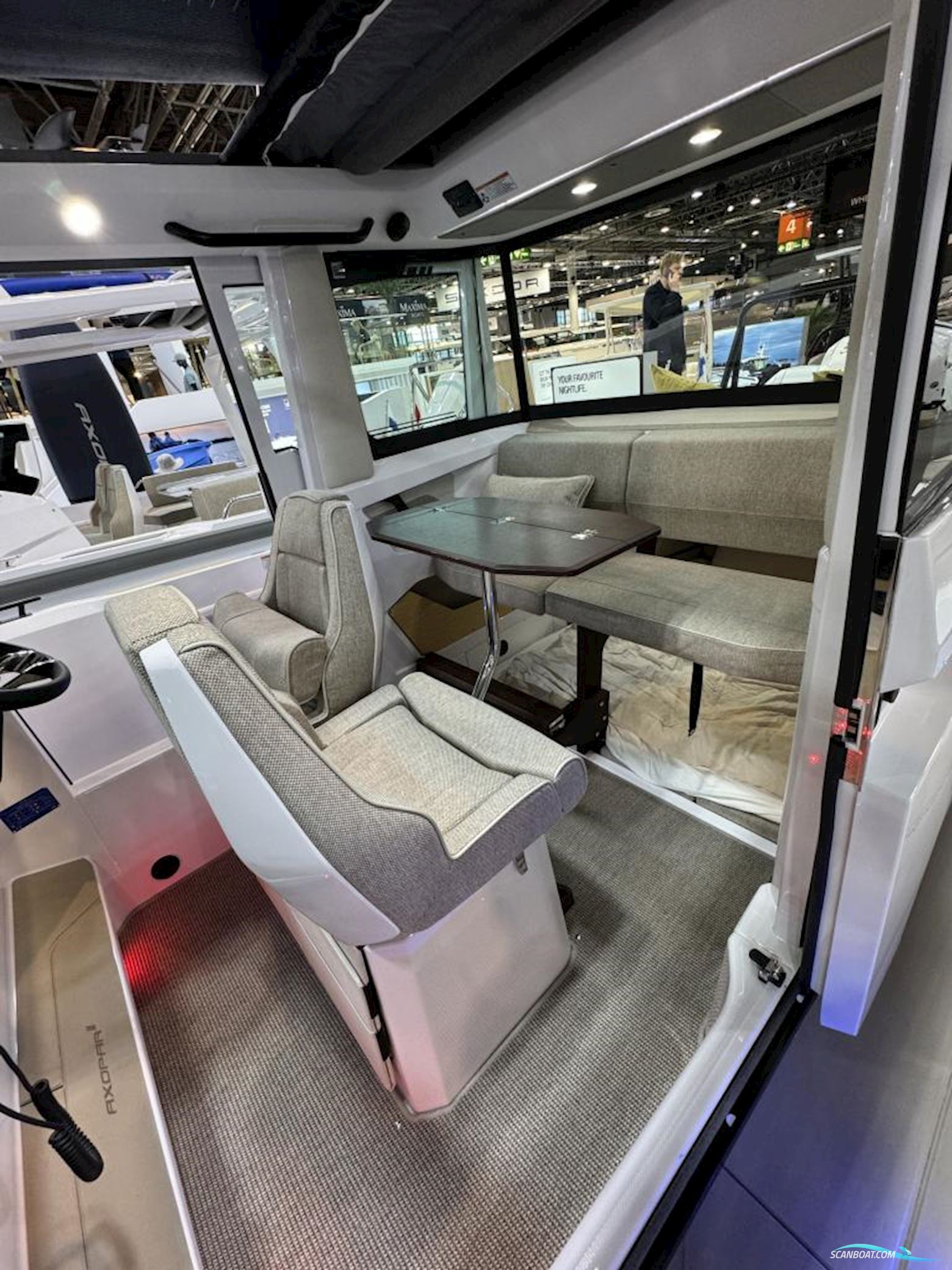 AXOPAR 29 Cross Cabin