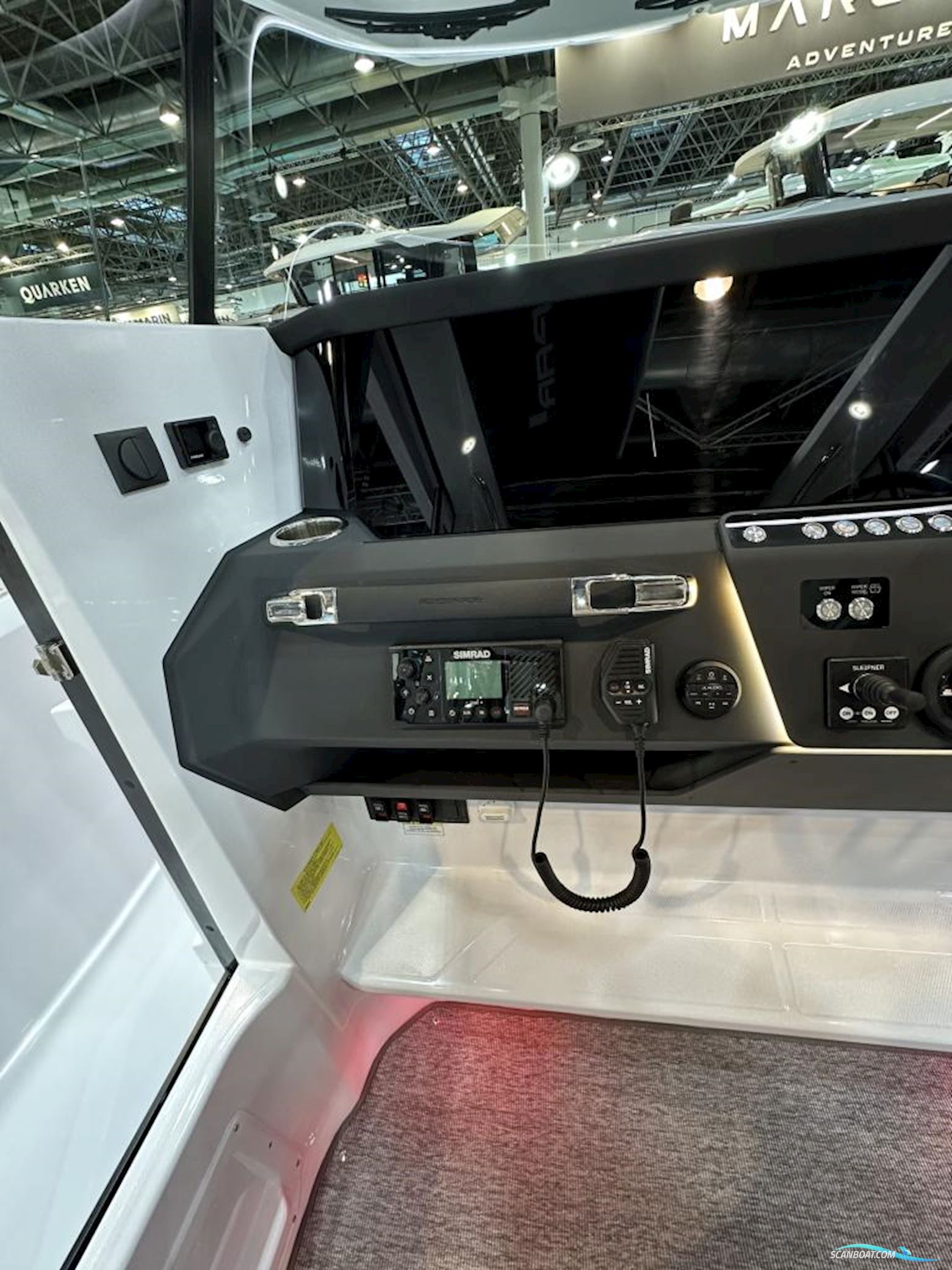 Axopar 29 Cross Cabin