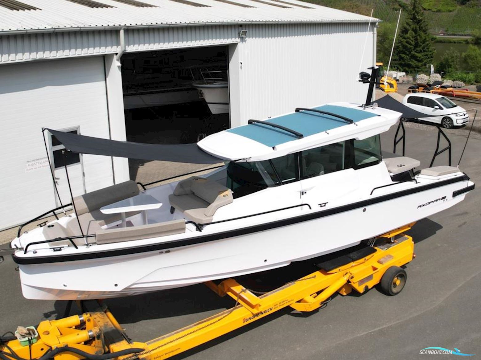 Axopar 29 XC Cross Cabin