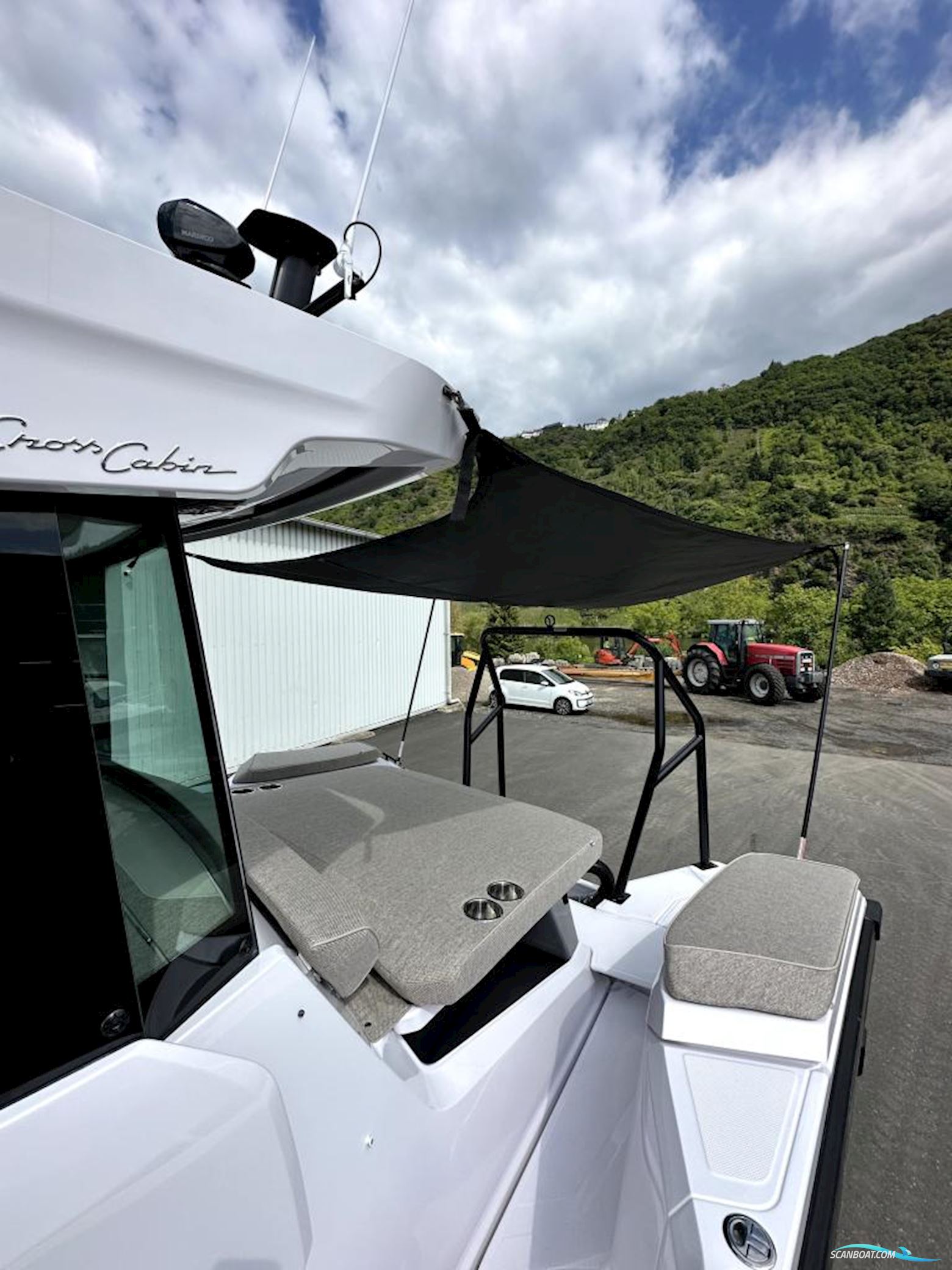 Axopar 29 XC Cross Cabin