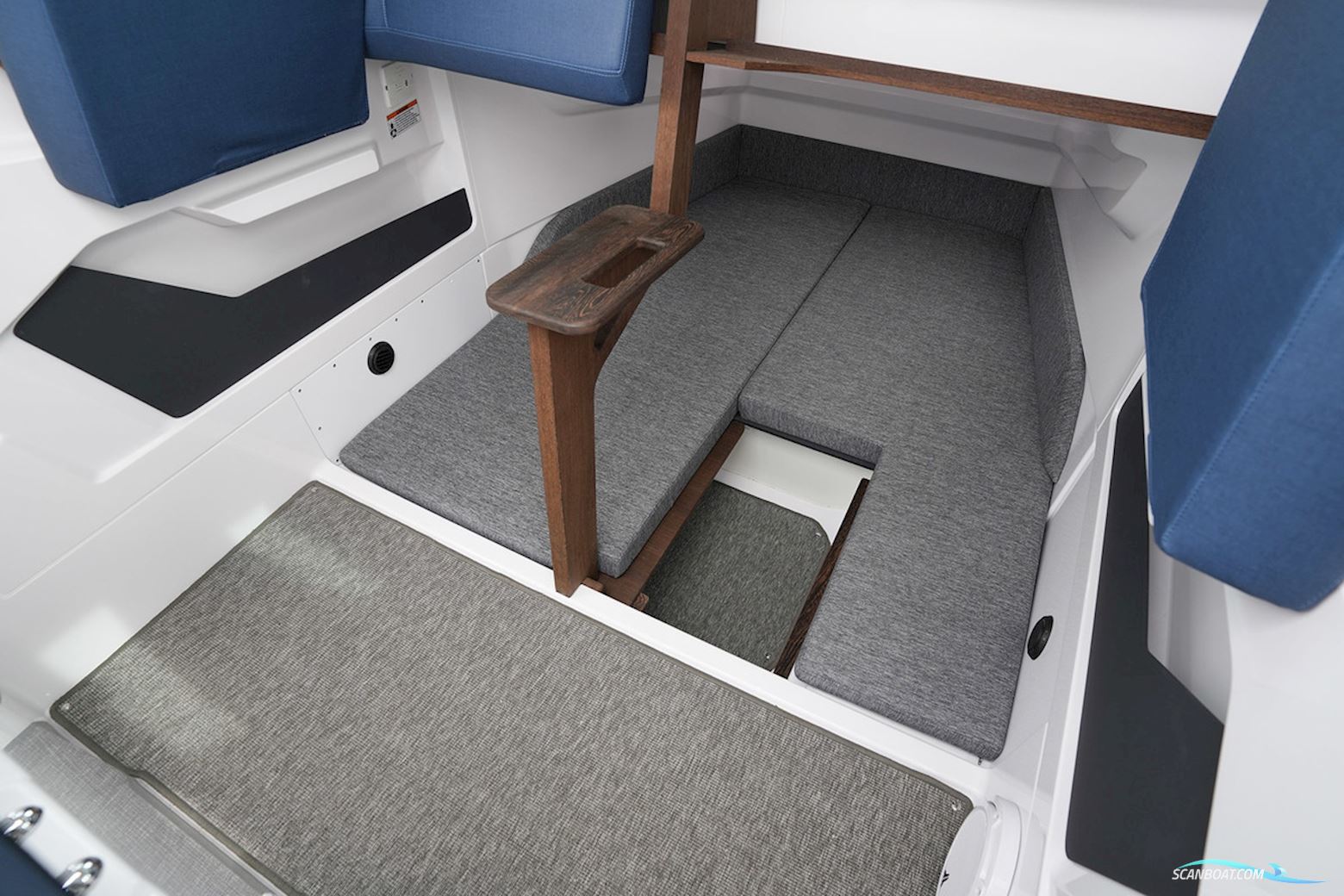 AXOPAR 29 XC Cross Cabin