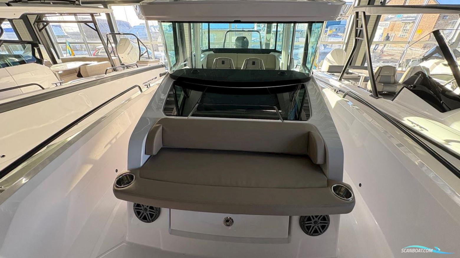 AXOPAR 29 XC Cross Cabin