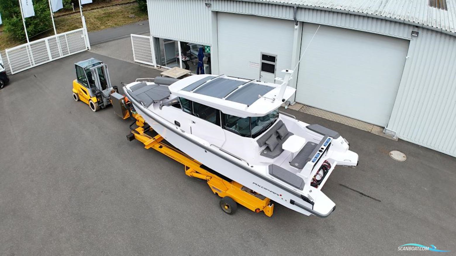 AXOPAR 29 XC Cross Cabin