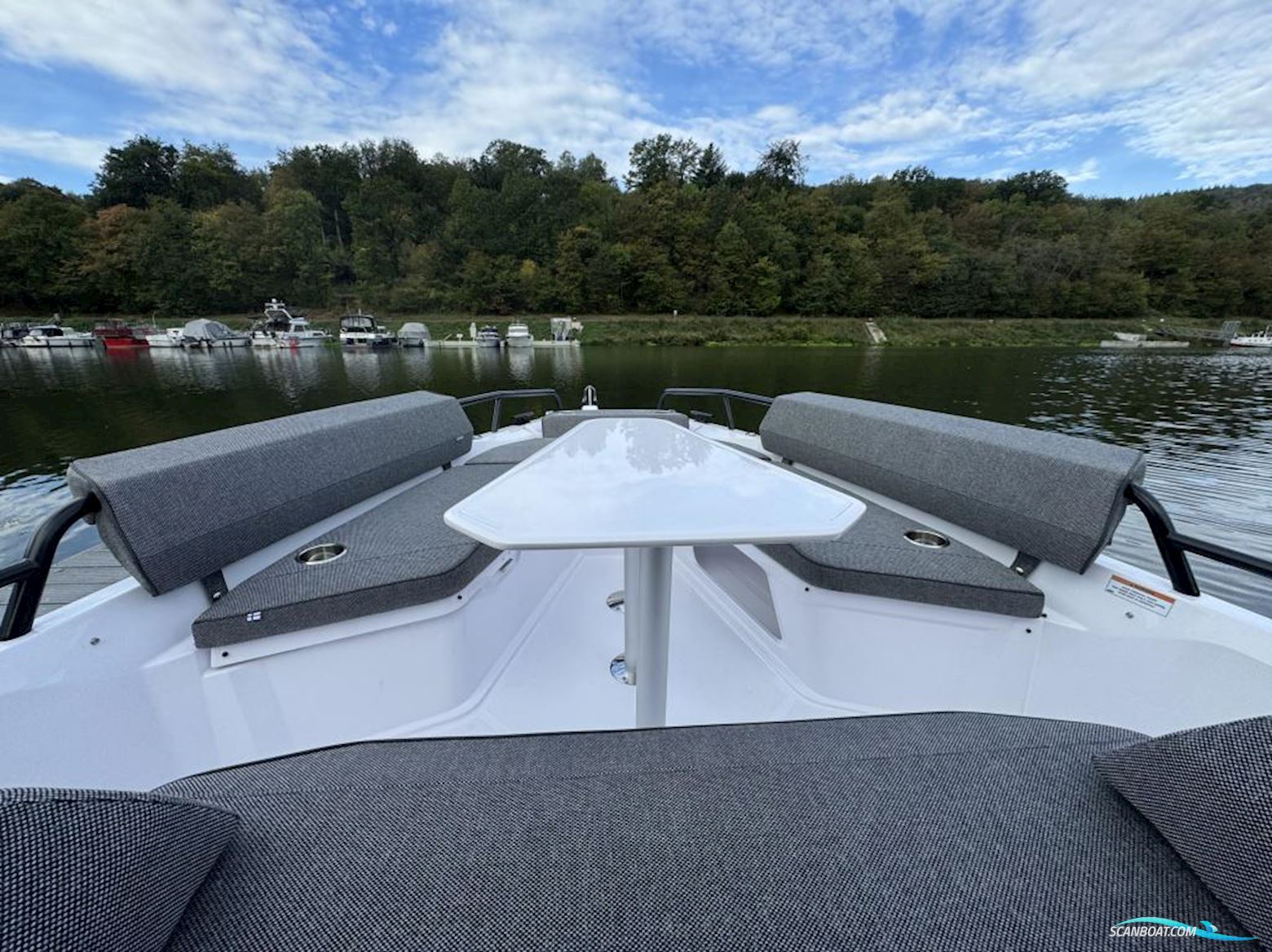 AXOPAR 29 XC Cross Cabin