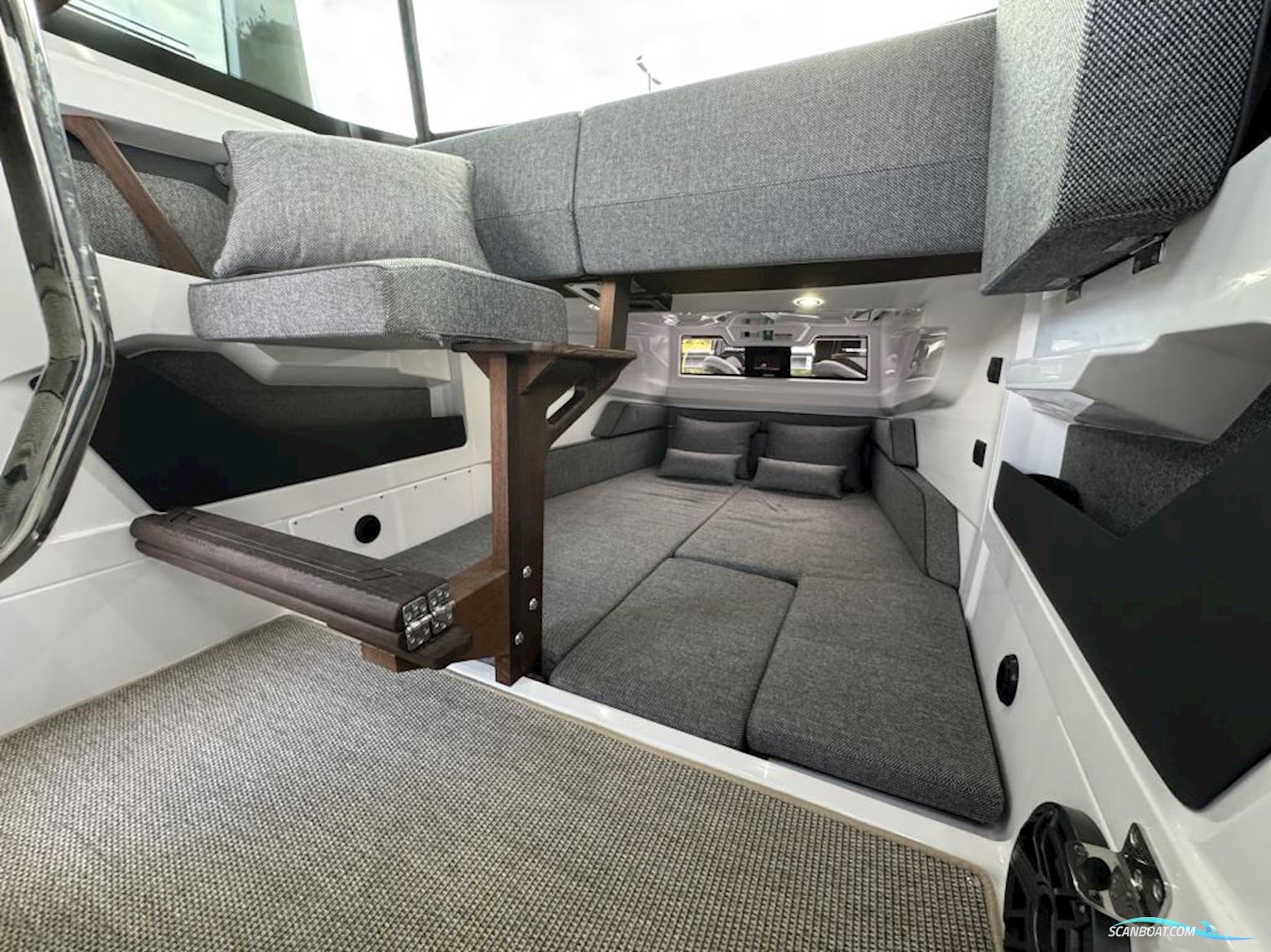 AXOPAR 29 XC Cross Cabin