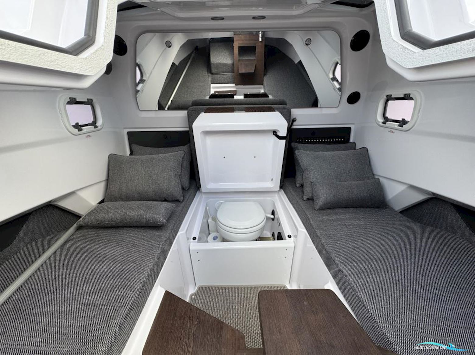 AXOPAR 29 XC Cross Cabin