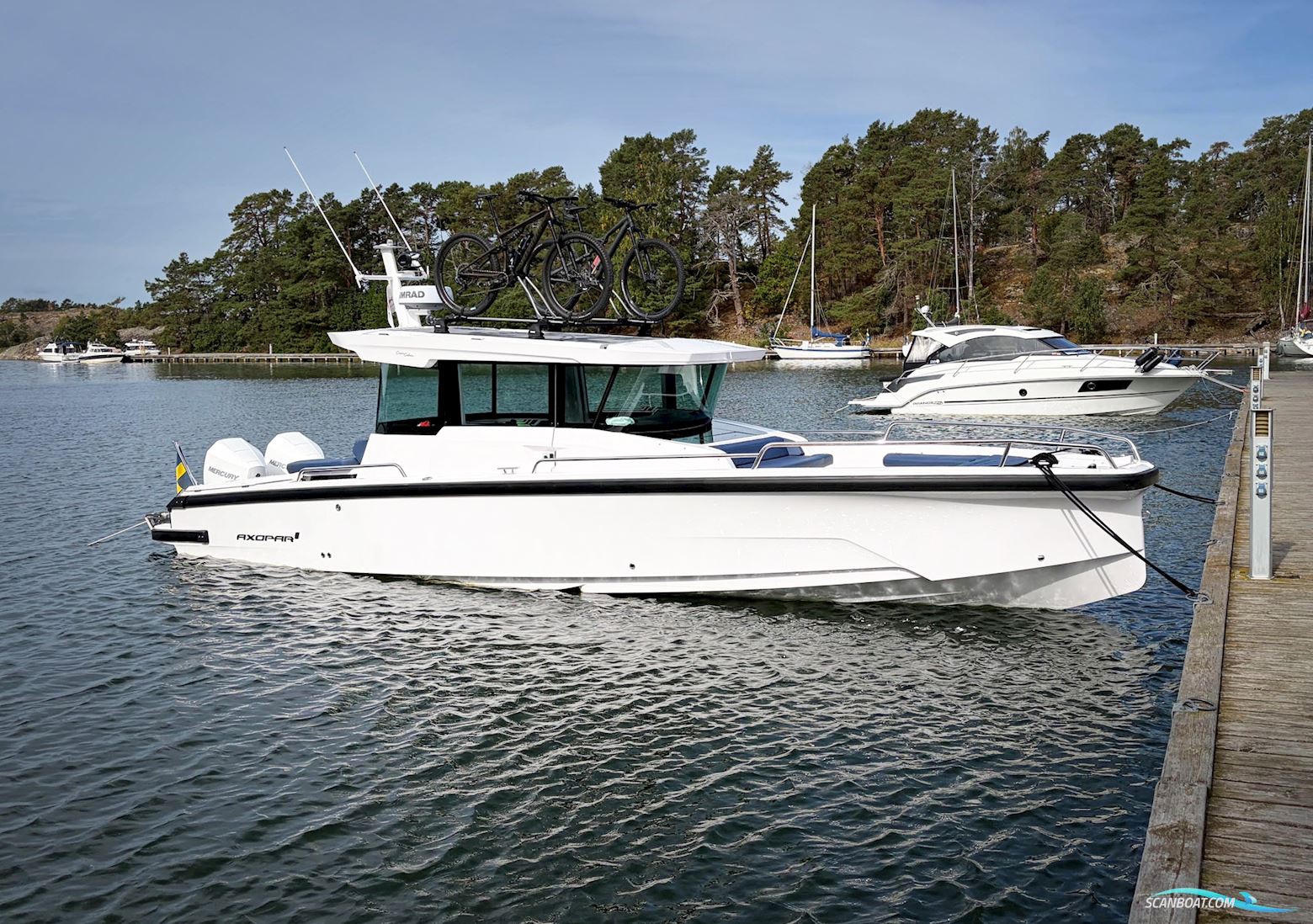 Axopar 29 XC Motorboat 2024, with Mercury 4 Stroke engine, Sweden