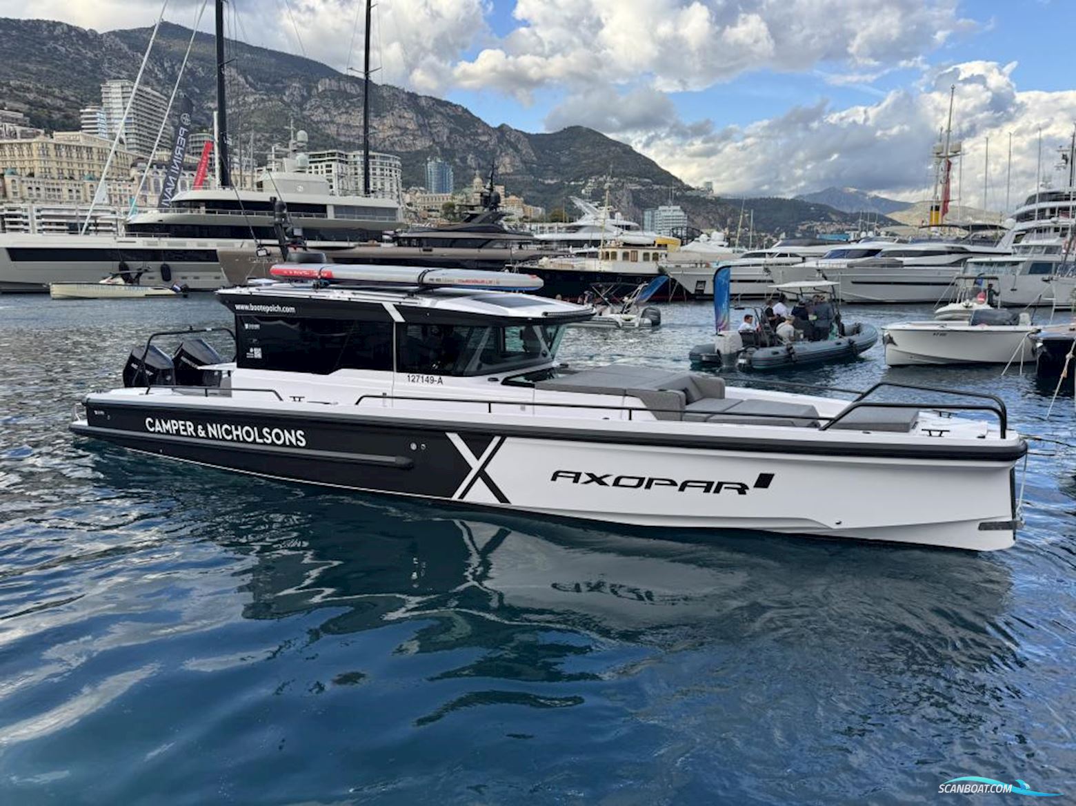 Axopar 37 Cross Cabin - Reserviert