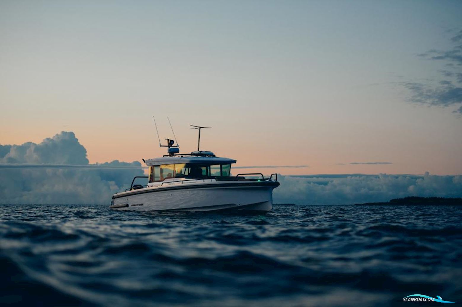 AXOPAR 37 Cross Cabin - U-Sofa Motorboat 2025, with Mercury engine, France