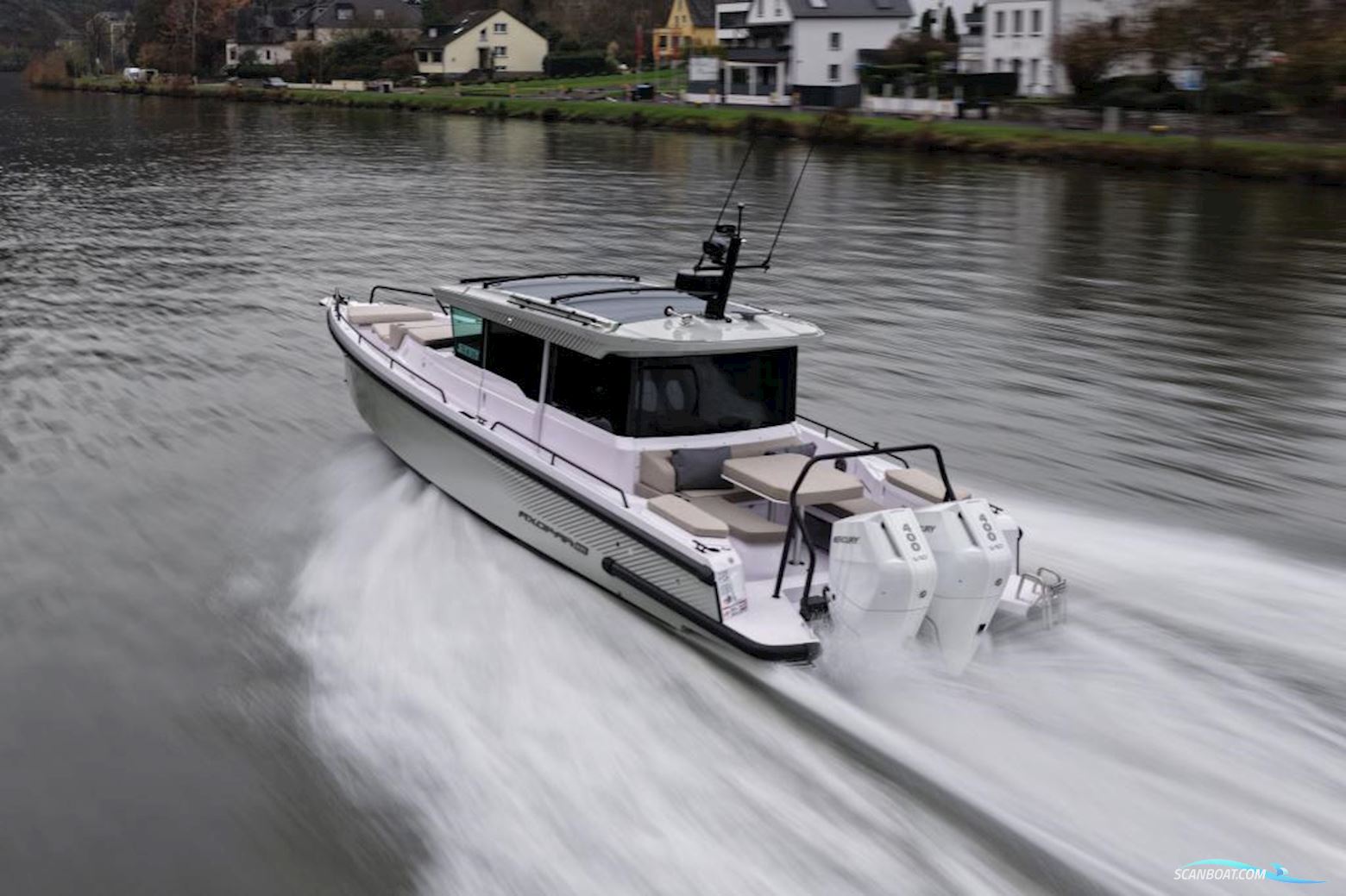 Axopar 37 Cross Cabin - U-Sofa