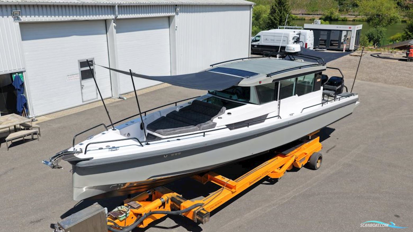 AXOPAR 37 Cross Cabin