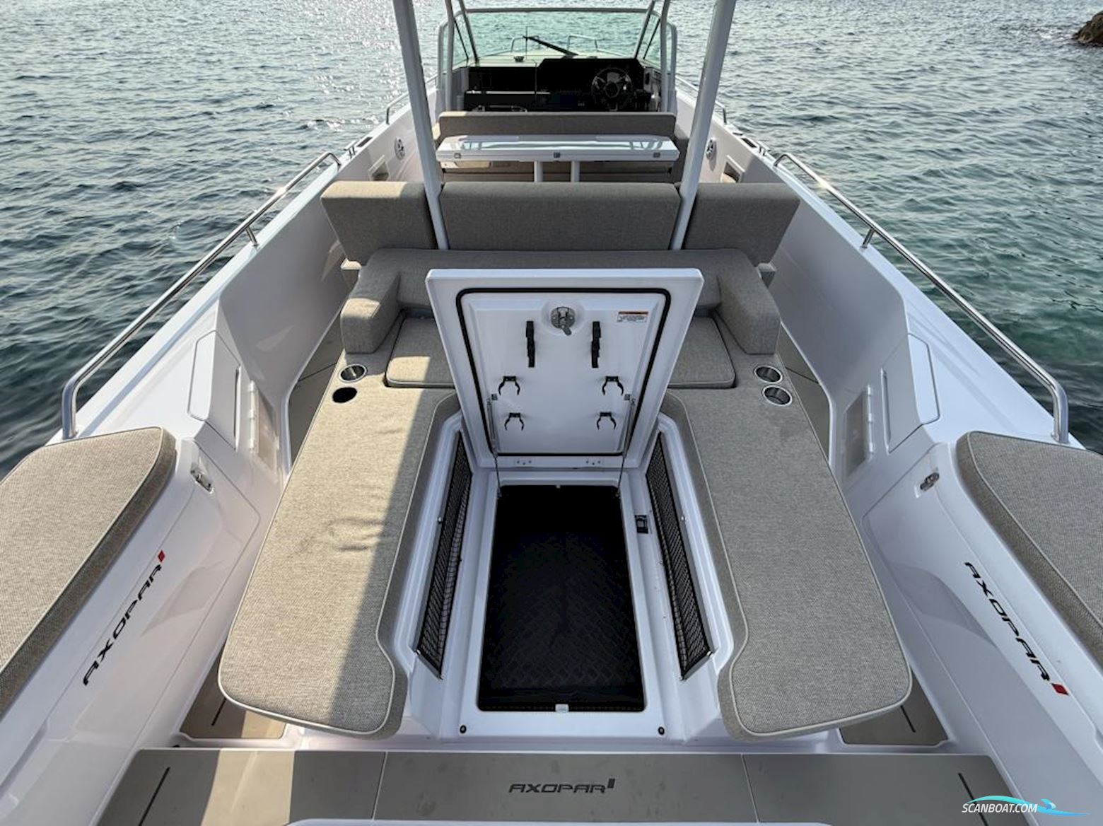 AXOPAR 37 Sun-Top - reserviert