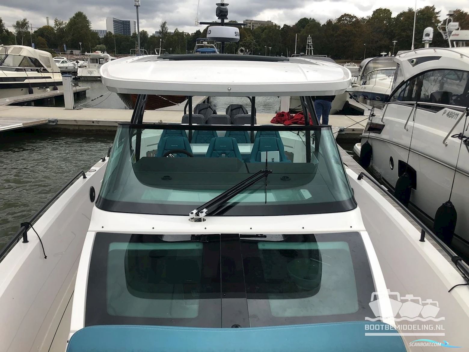 AXOPAR 37 SUN TOP, BRABUS LINE