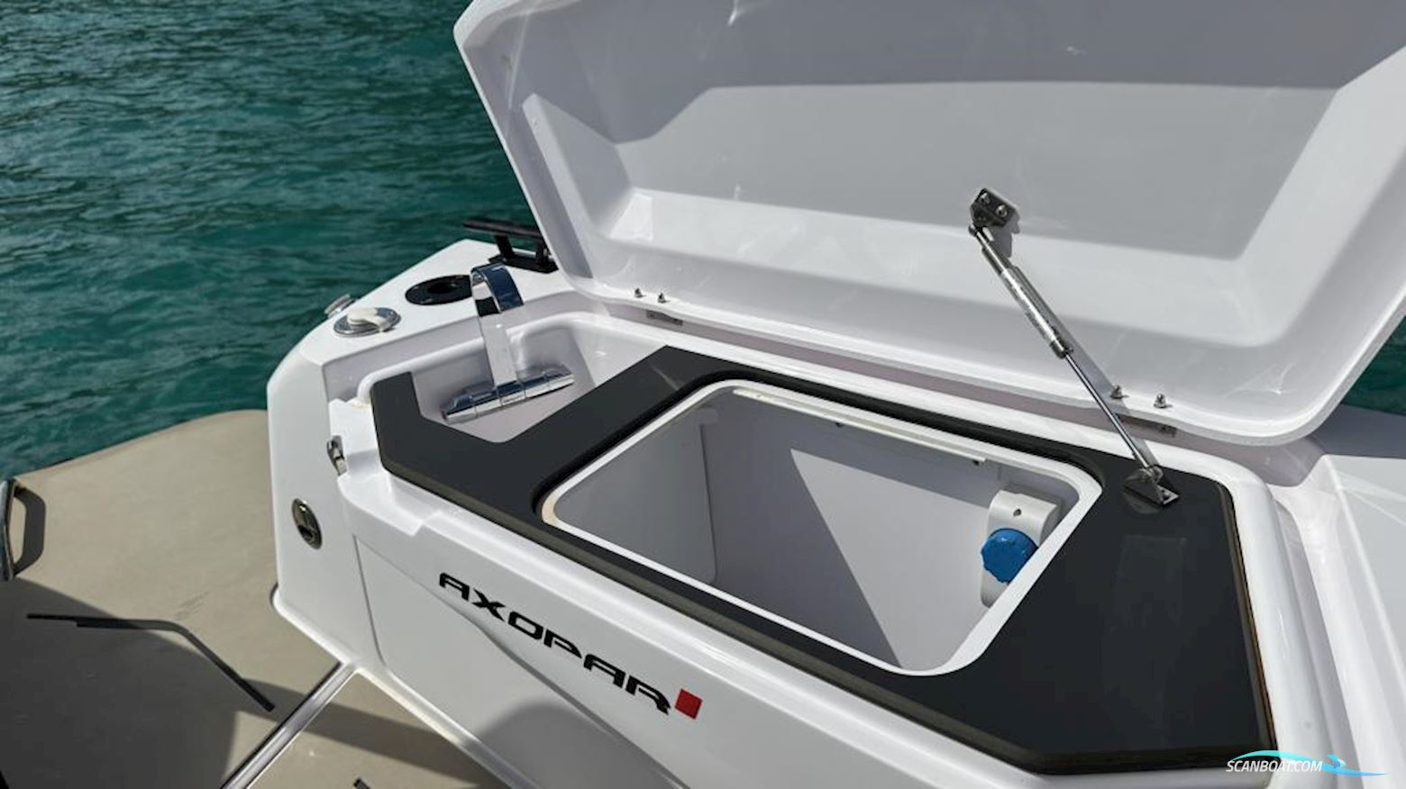 Axopar 37 Sun-Top