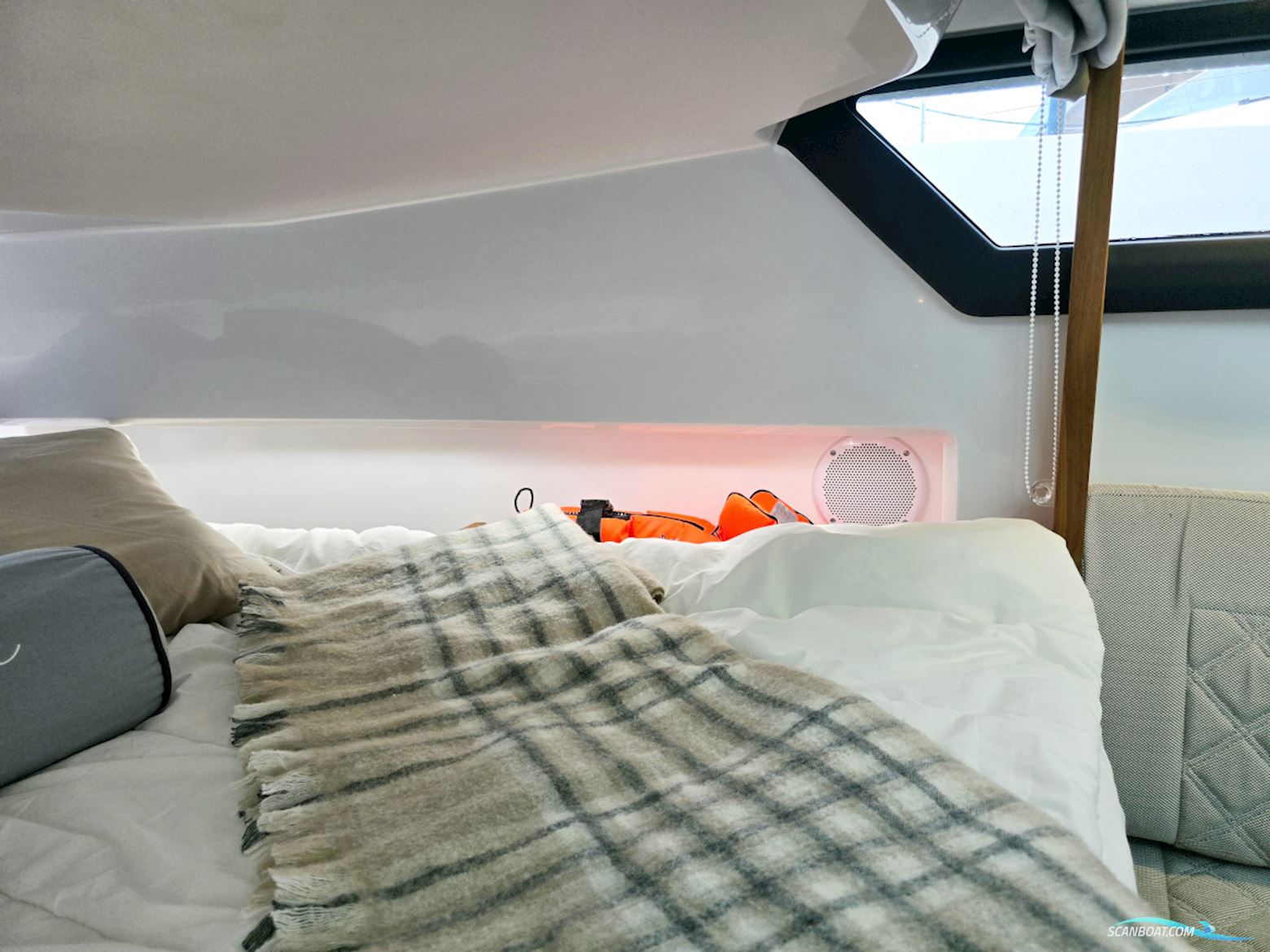 Axopar 37 XC Aft Cabin 2x300hk Mercury Verado XL