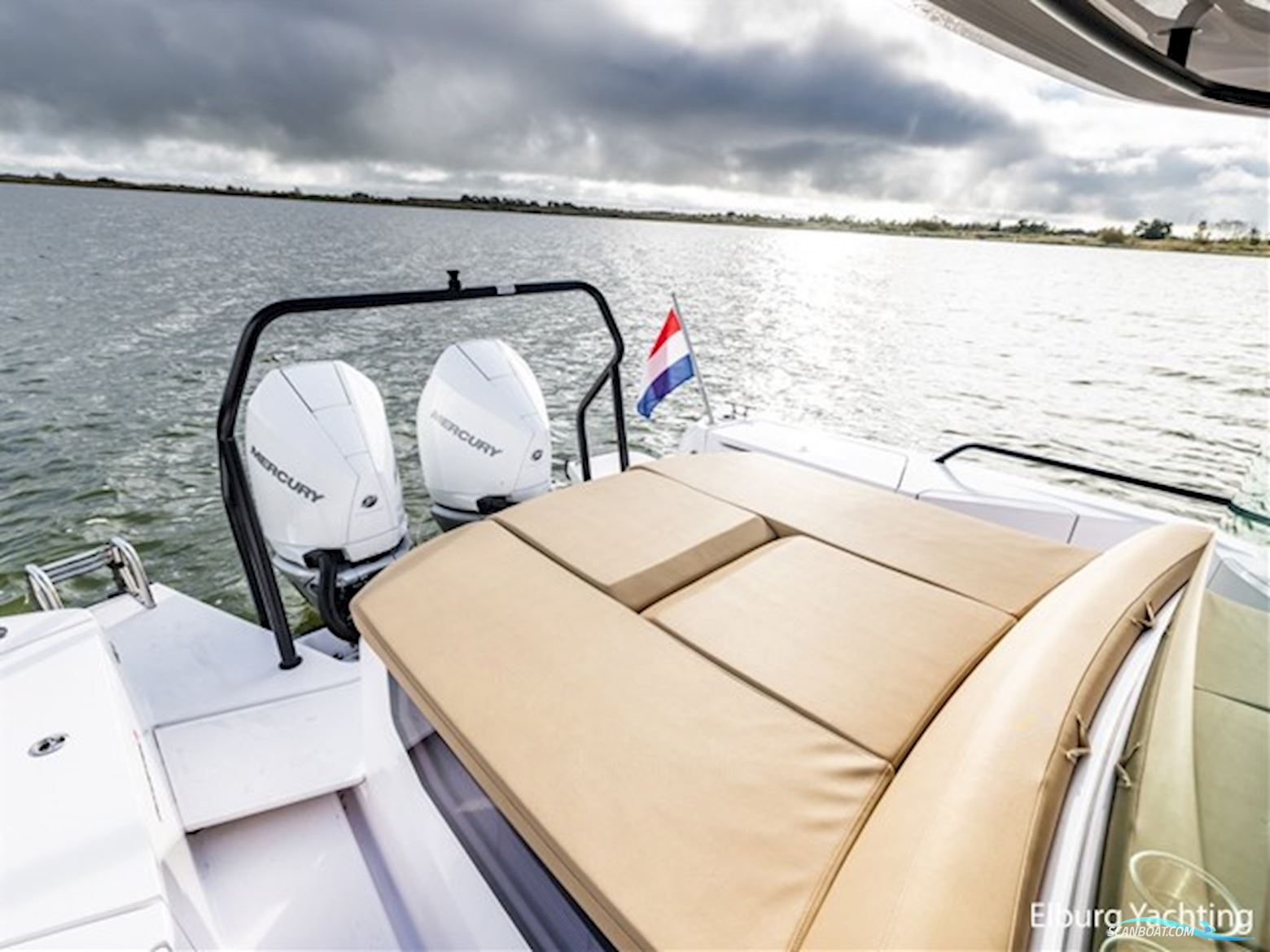 Axopar 37 XC Cross Cabin - Brabus 