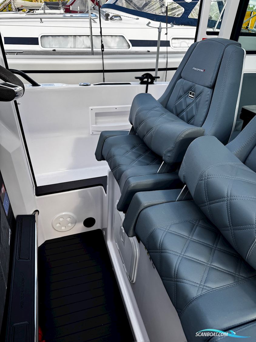 Axopar 37 XC Cross Cabin Brabus
