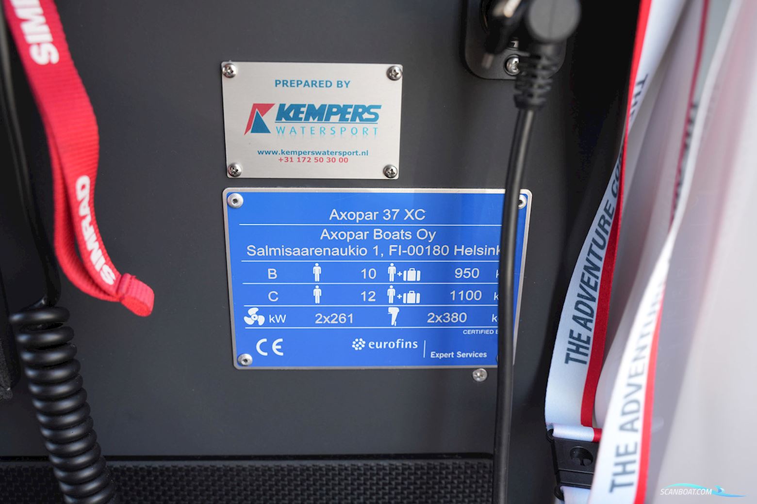 Axopar 37 XC Cross Cabin Mediterrana Edition