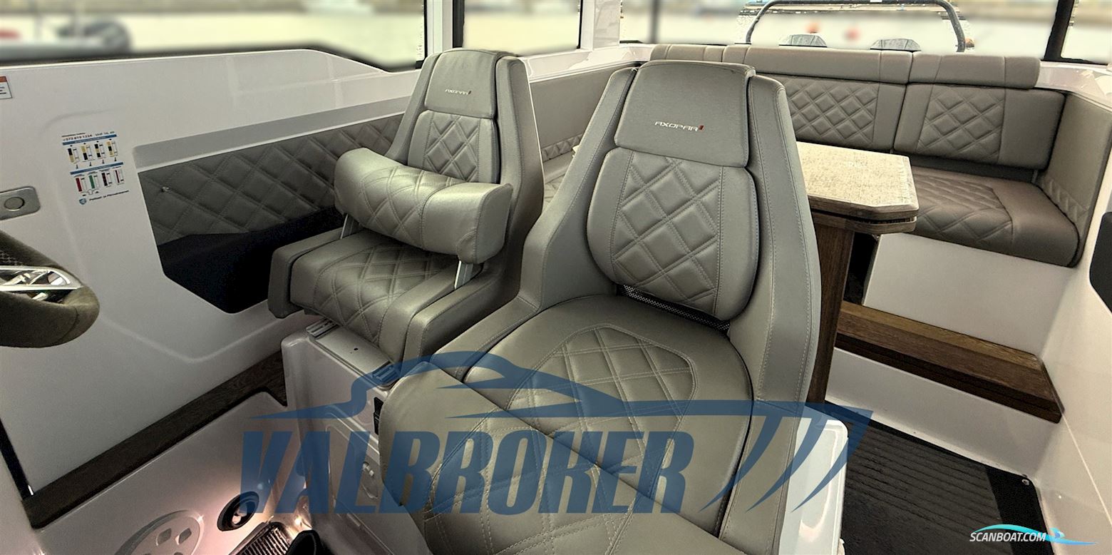 AXOPAR 37 XC Cross Cabin
