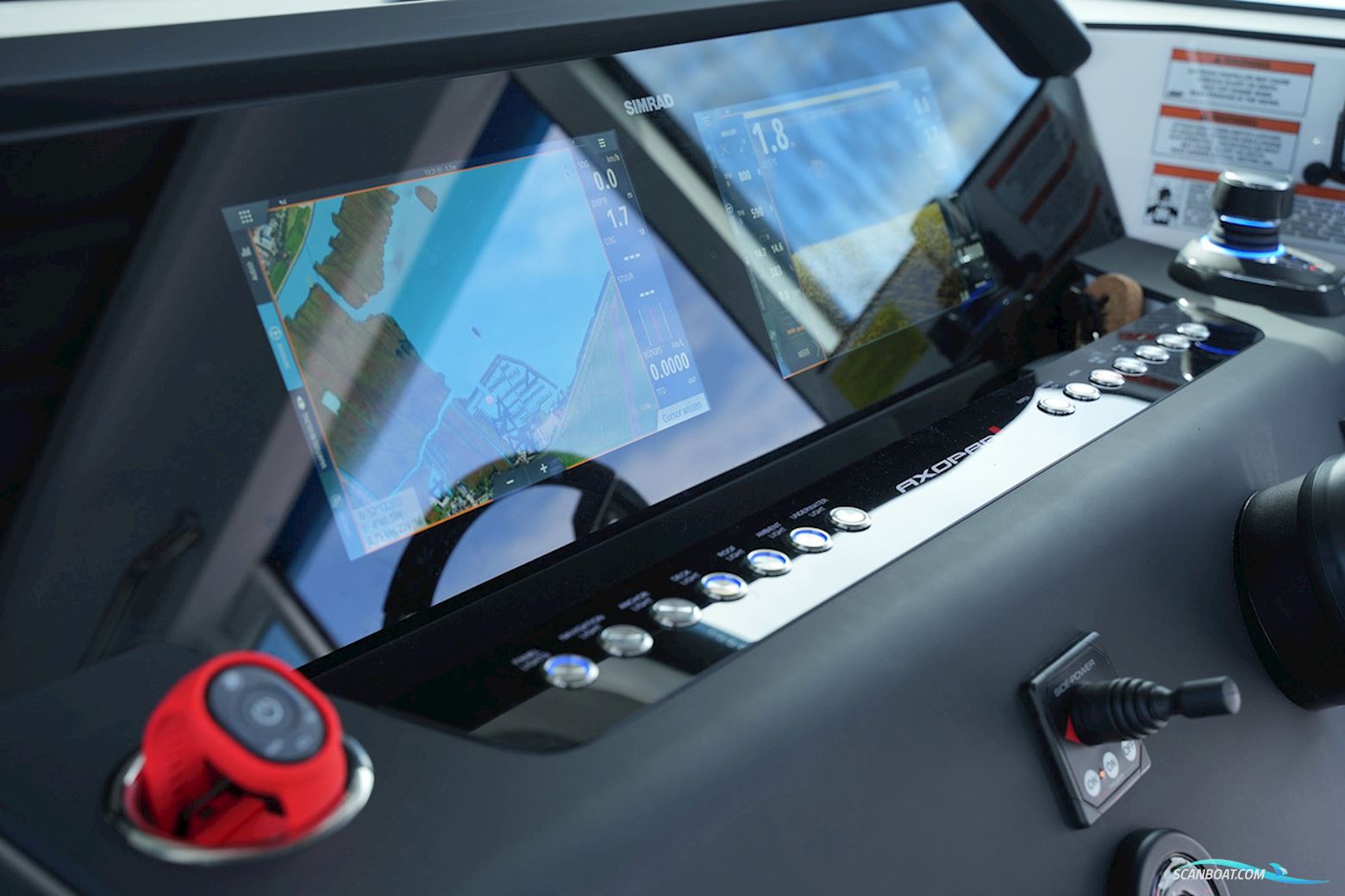 Axopar 37 XC Cross Cabin