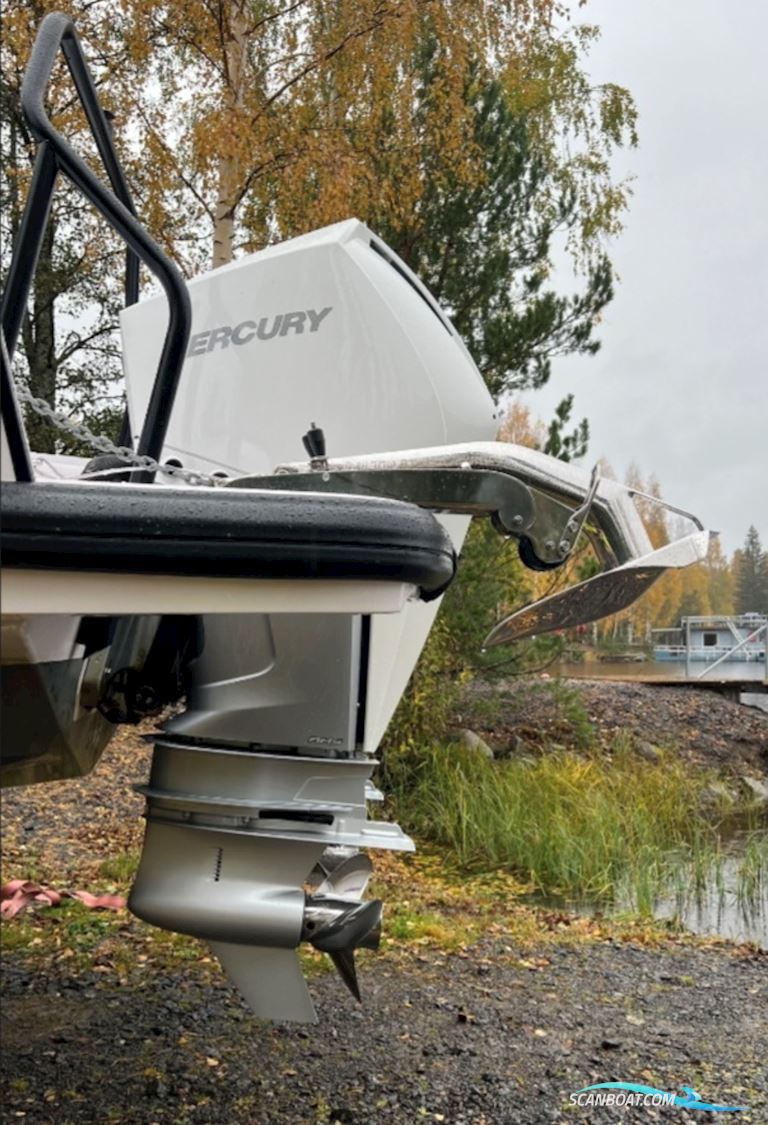 Axopar 37 XC Cross Cabin