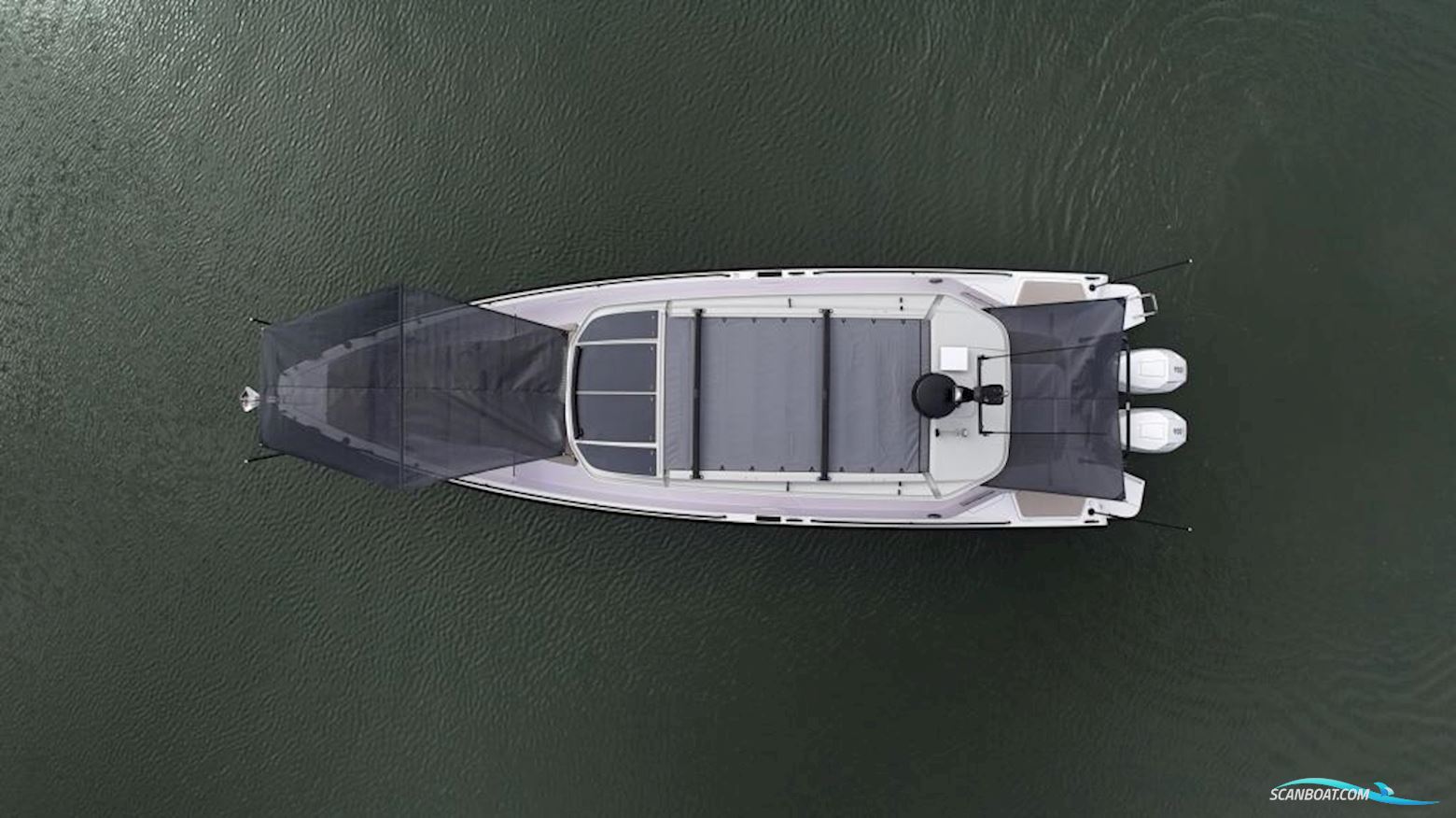 Axopar 37 XC Cross Cabin