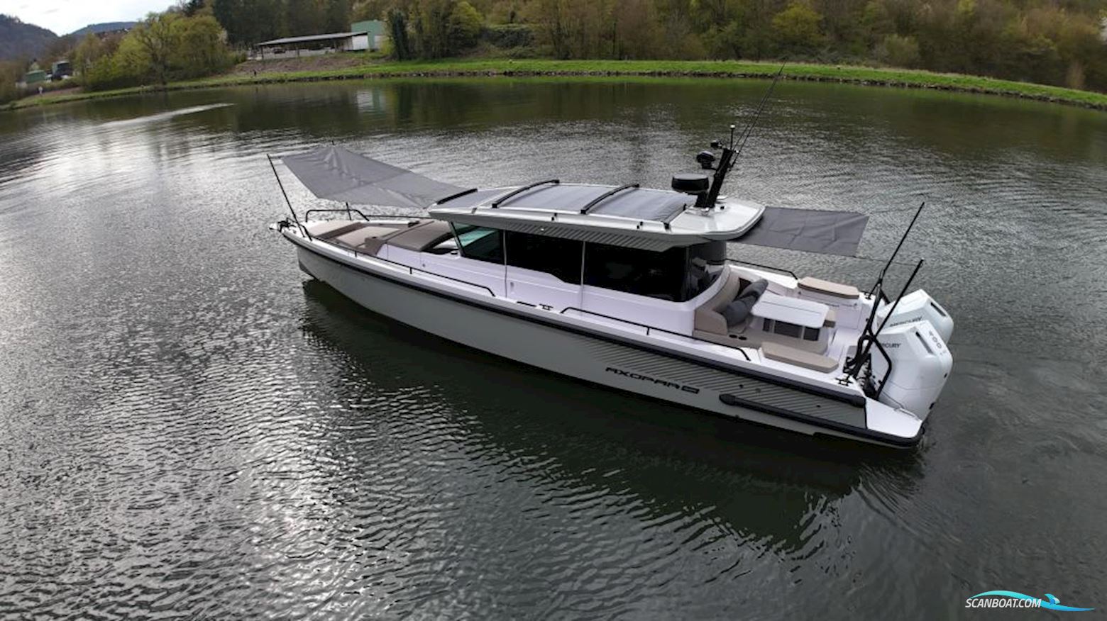 AXOPAR 37 XC Cross Cabin