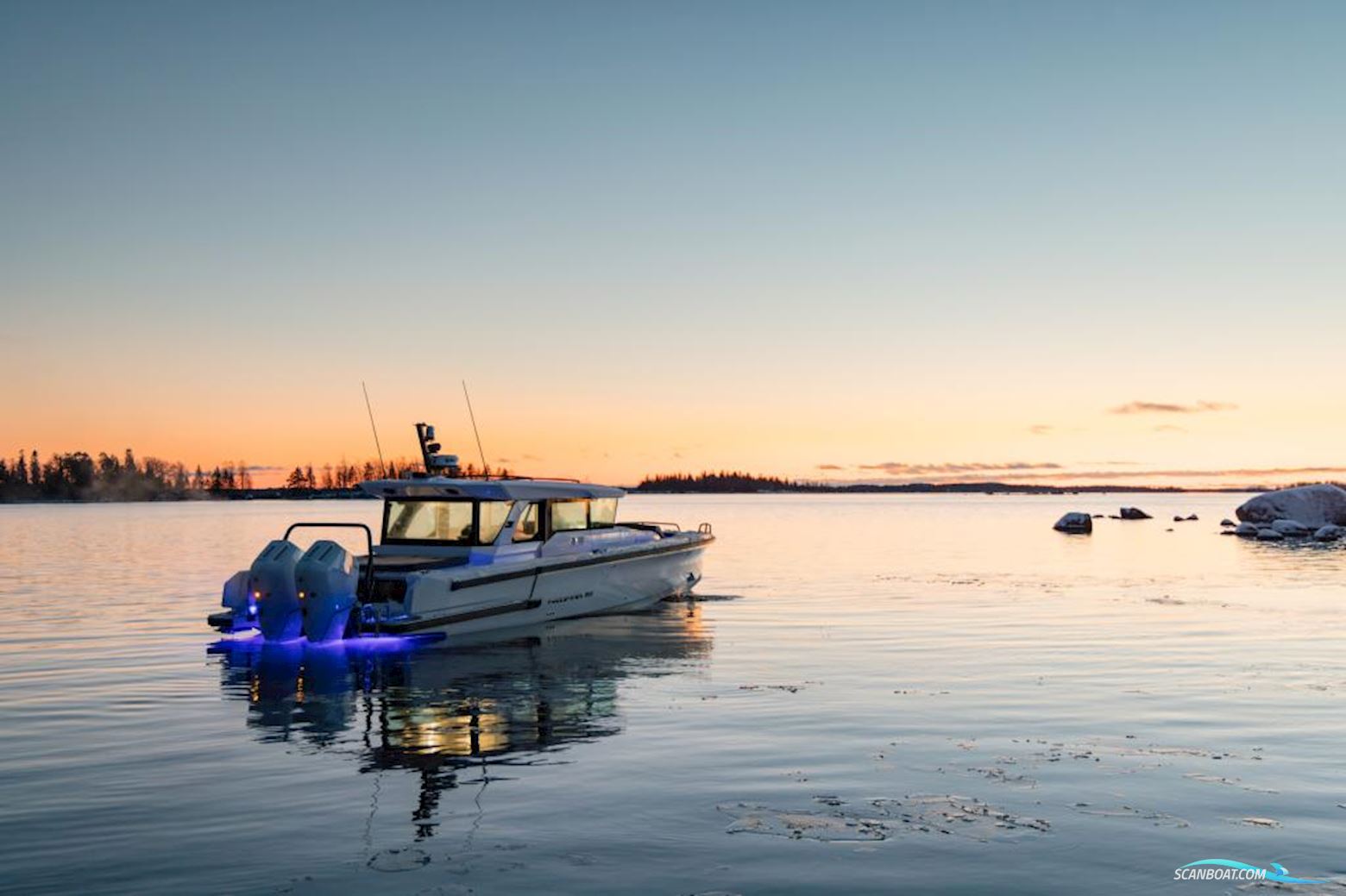 Axopar 38 Cross Cabin