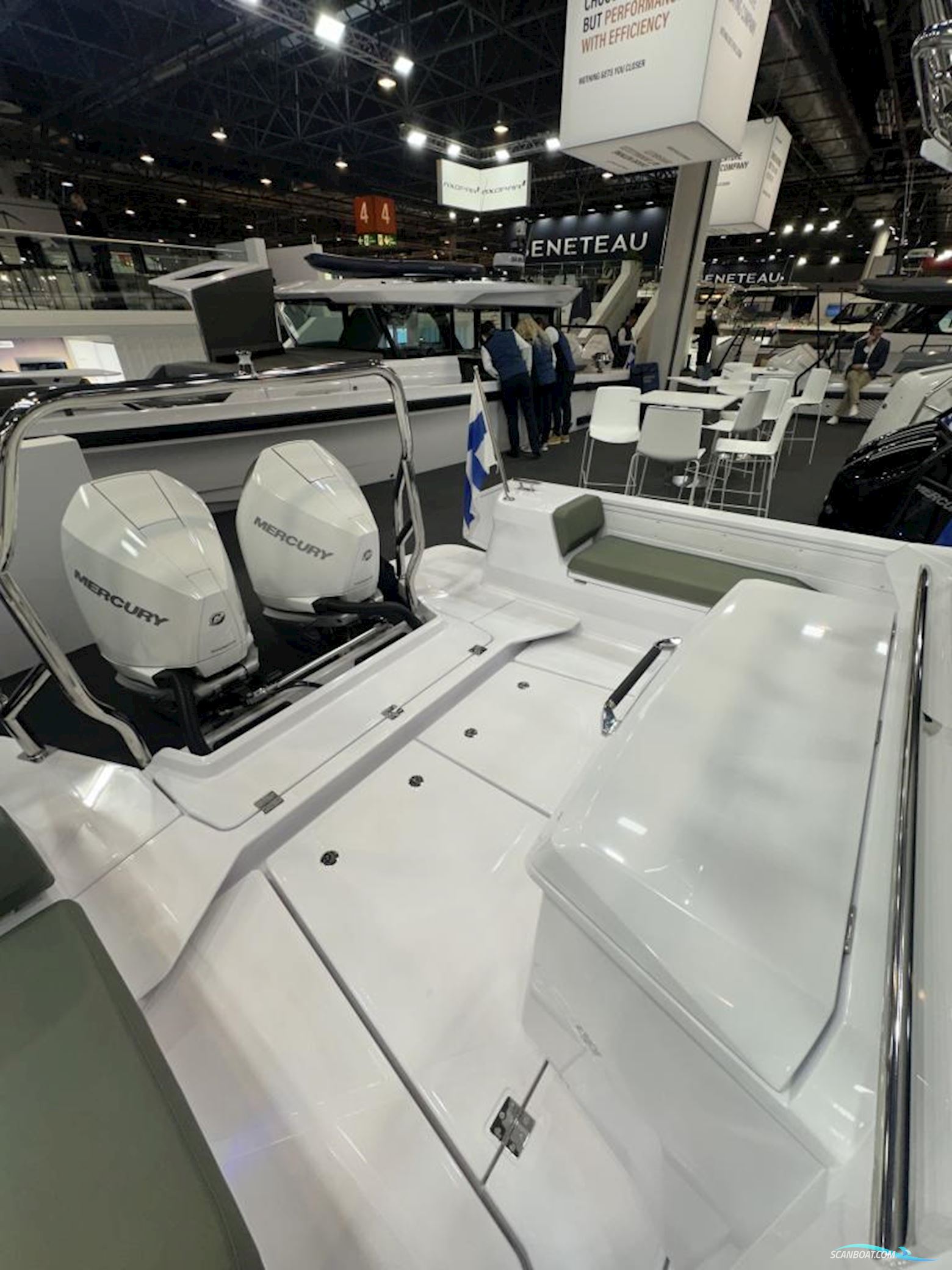 Axopar 38 Cross Cabin