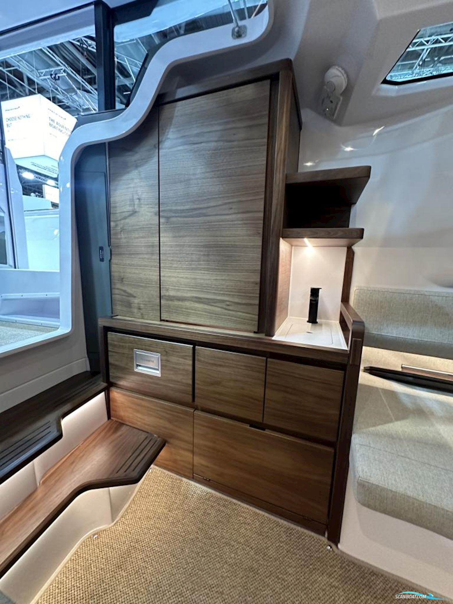 Axopar 38 Cross Cabin