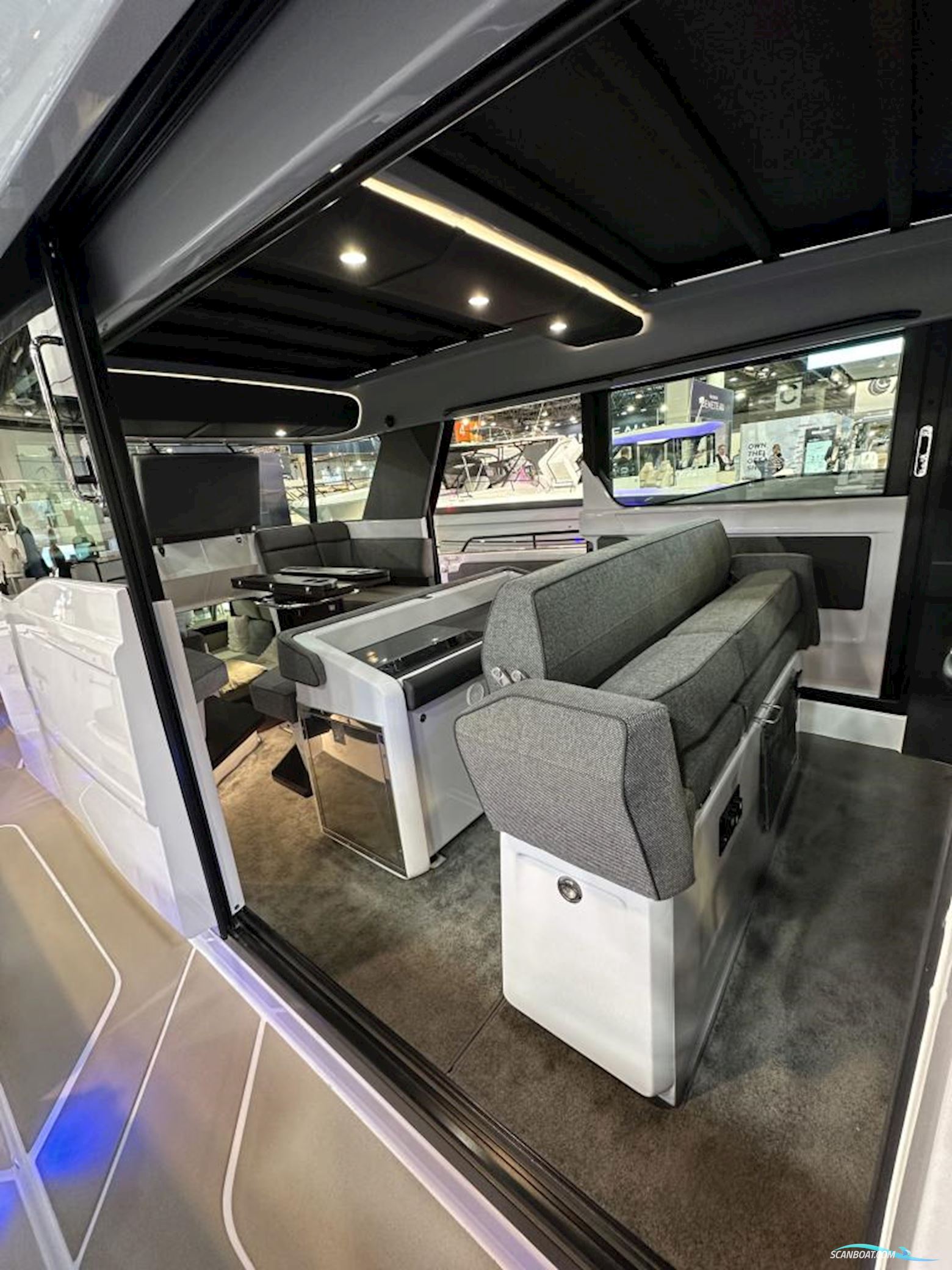 Axopar 45 Cross Cabin - Reserviert