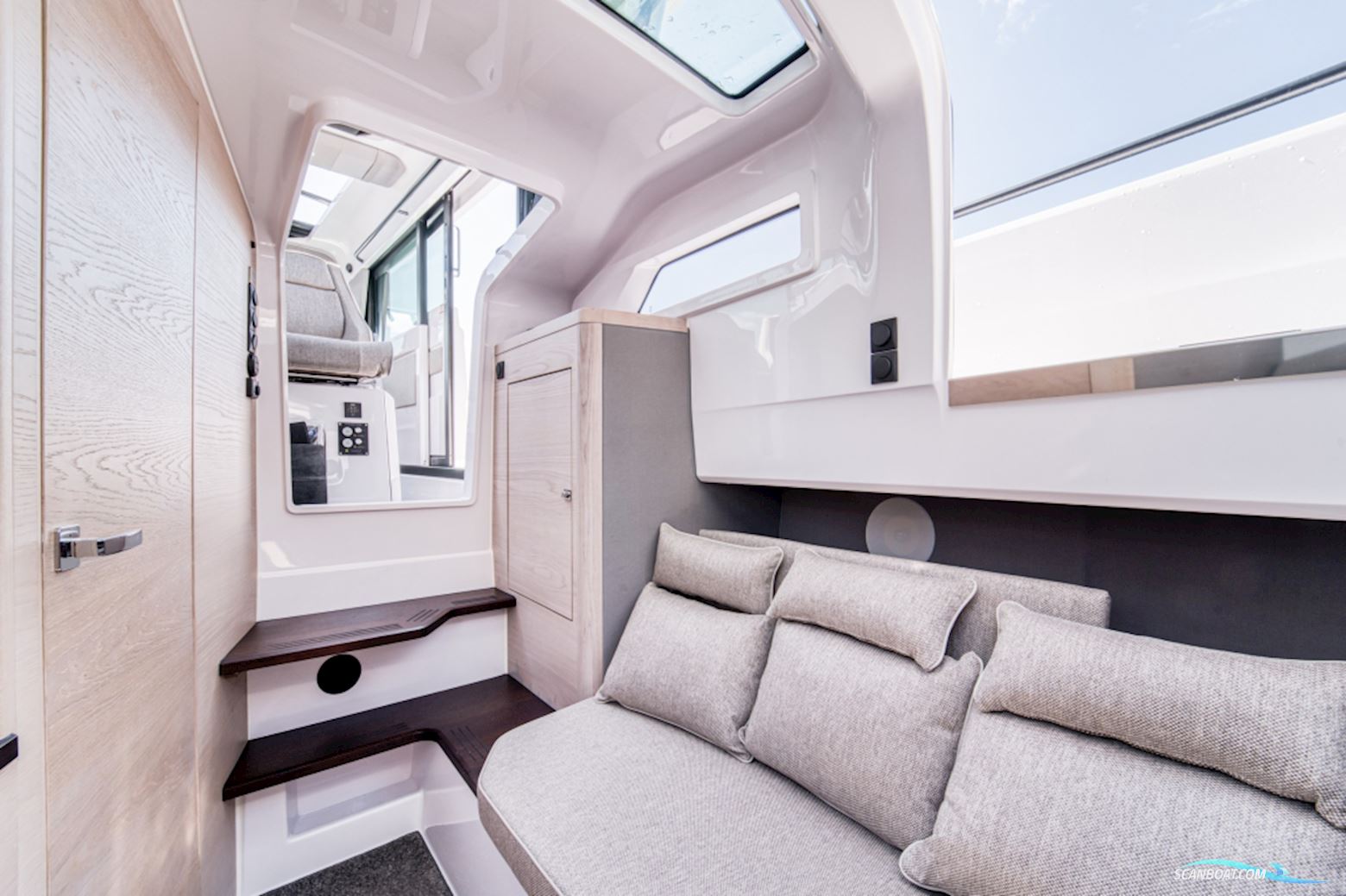 Axopar 45 Cross Cabin Brabus