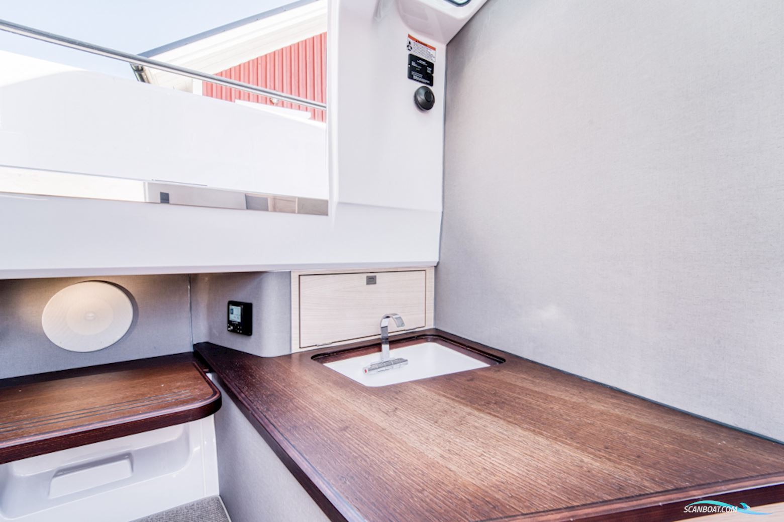 Axopar 45 Cross Cabin Brabus