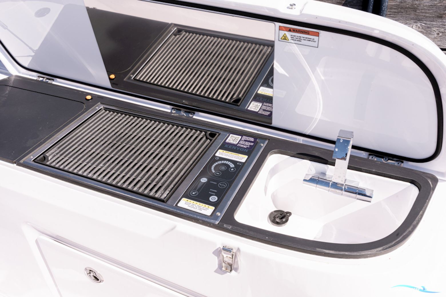 Axopar 45 Cross Cabin Brabus
