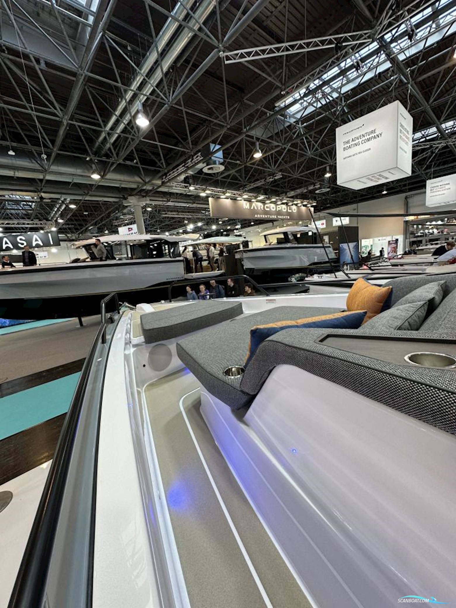 Axopar 45 Cross Cabin