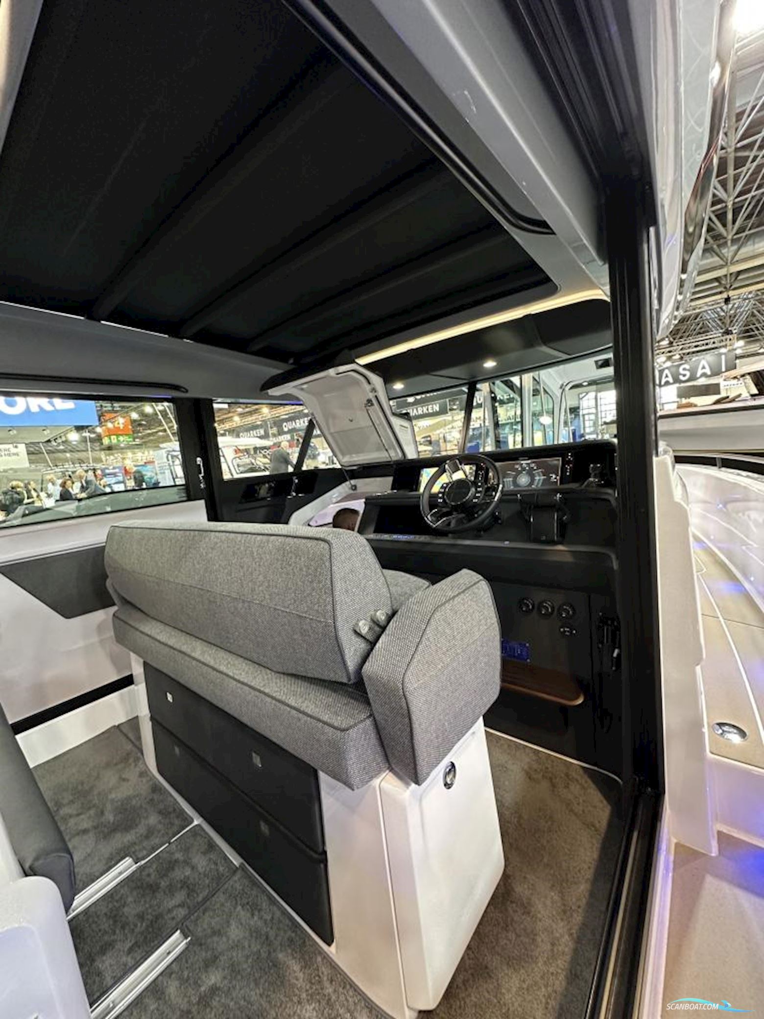 Axopar 45 Cross Cabin