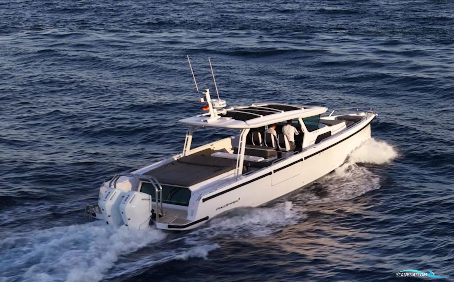 Axopar 45 Cross Top
