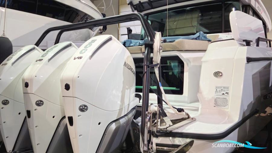 Axopar 45 XC Cross Cabin