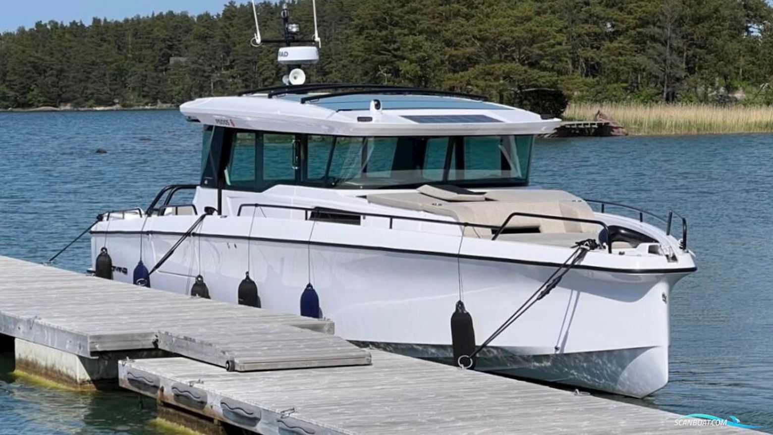 Axopar 45 XC Cross Cabin