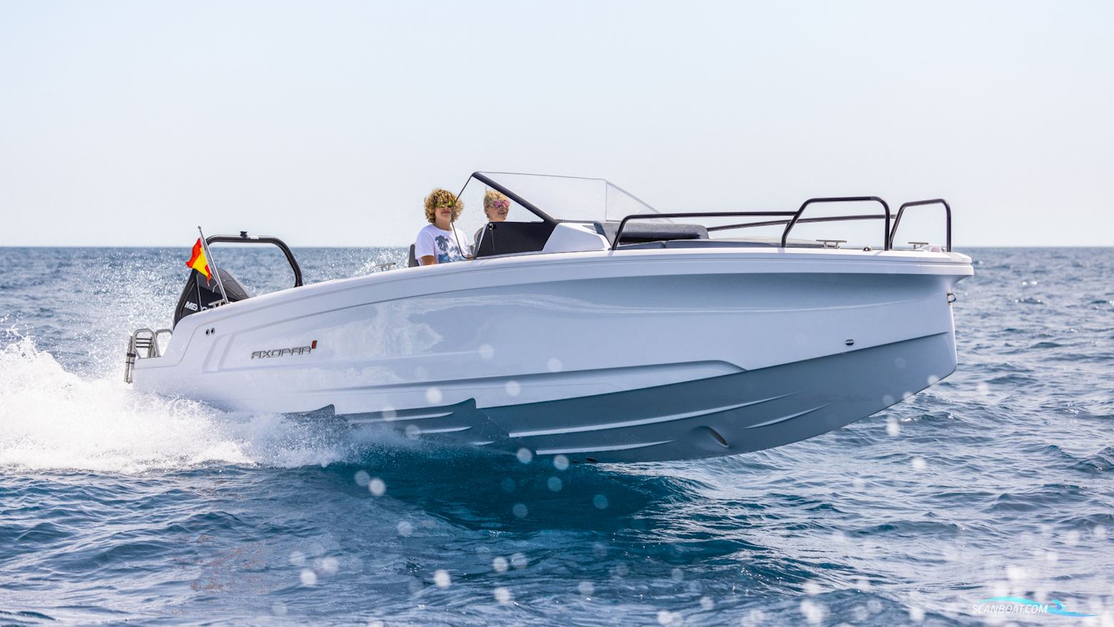 Axopar Yachts 25 Cross Bow