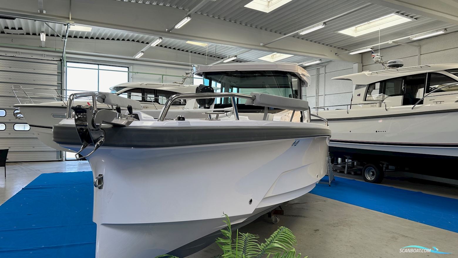 Axopar Yachts 29 XC Cross Cabin