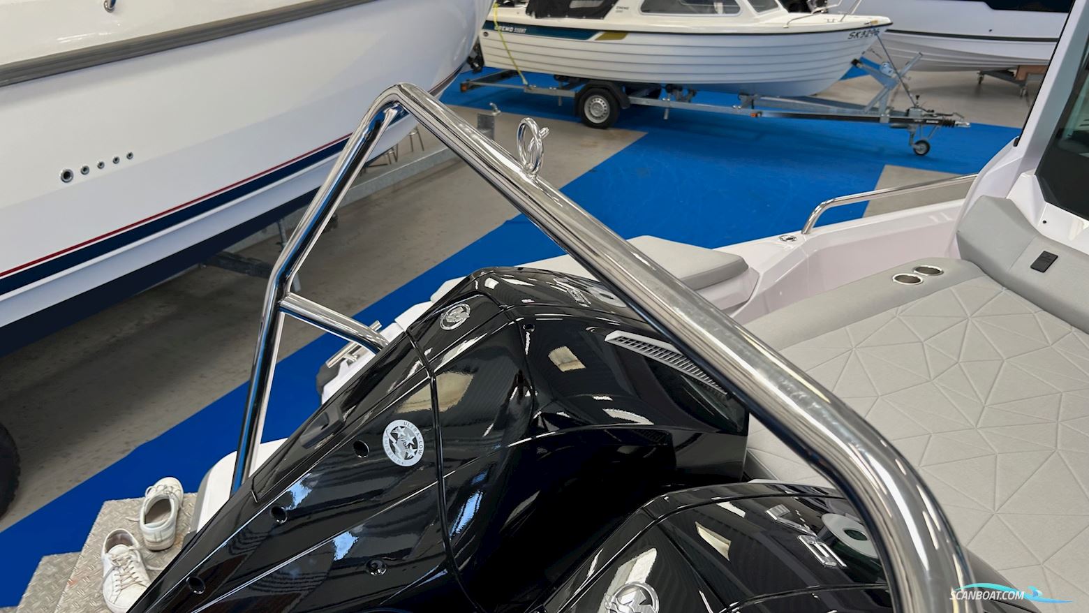 Axopar Yachts 29 XC Cross Cabin